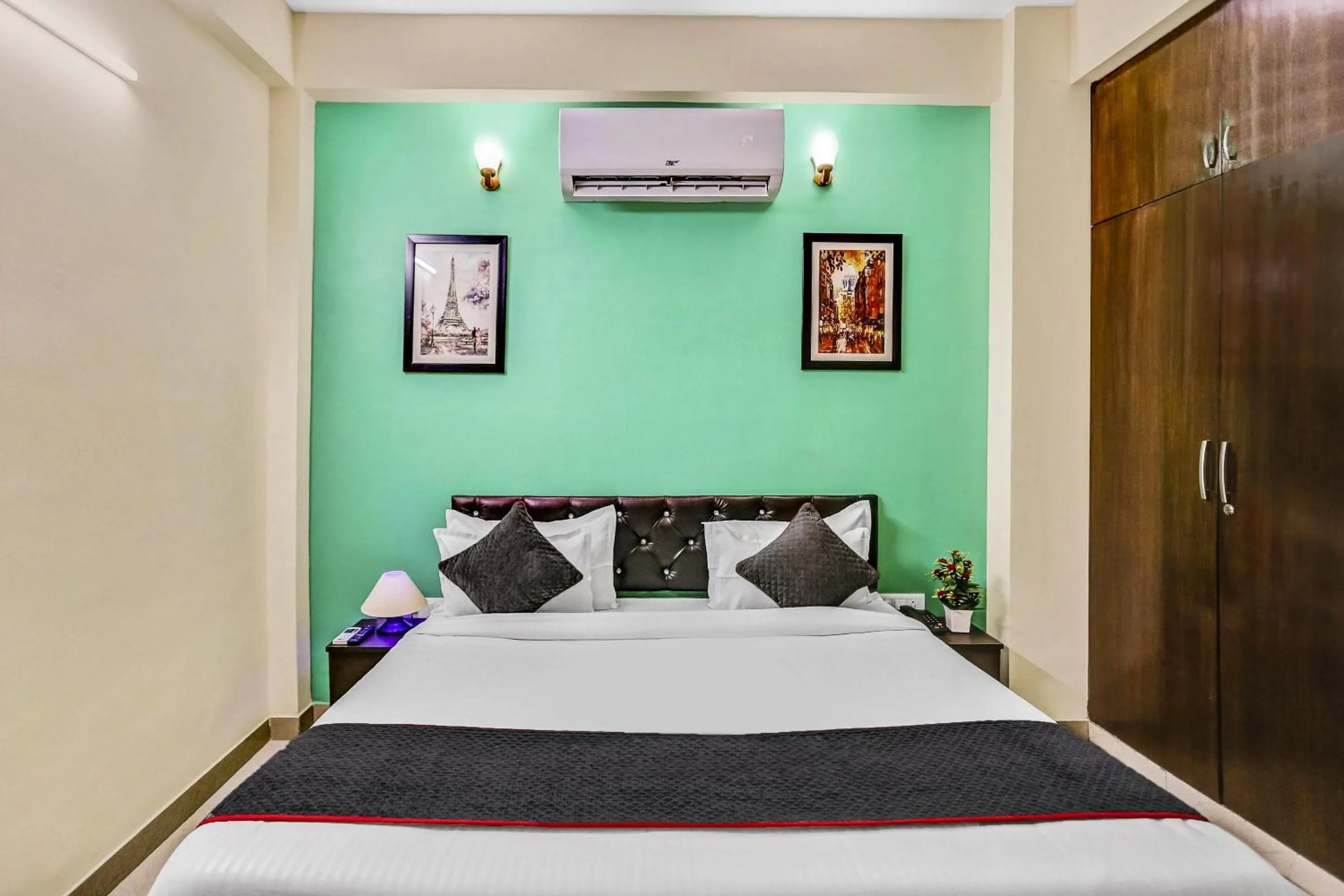 Bedroom, Bed in Townhouse Rumaisa