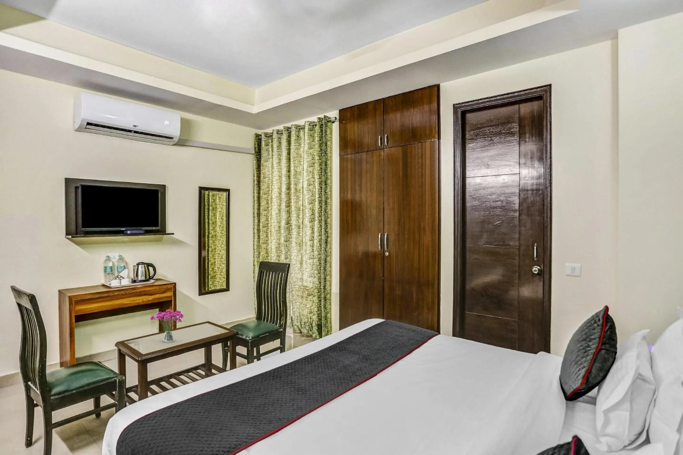 Bedroom, Bed in Townhouse Rumaisa