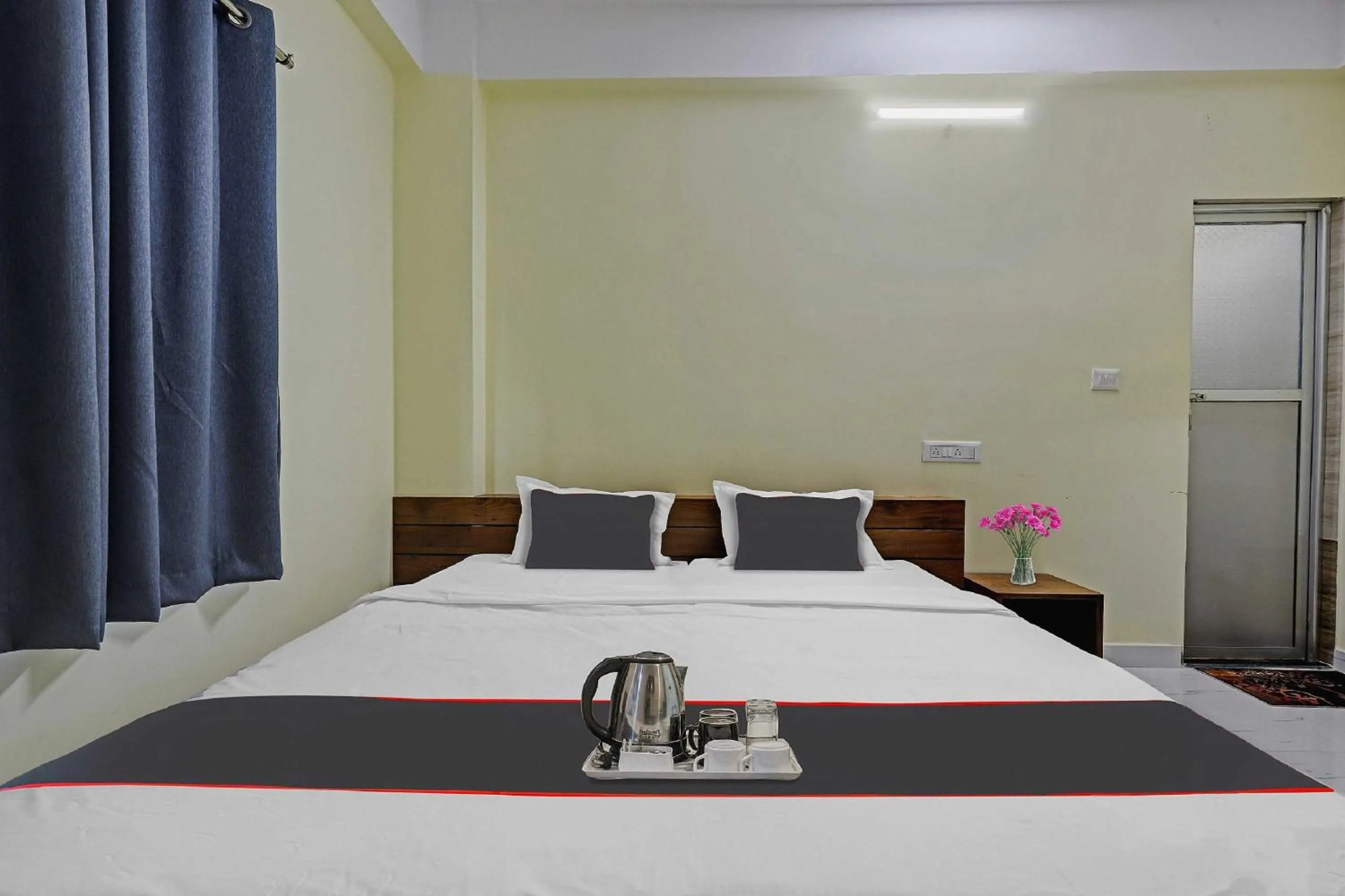 Bedroom, Bed in Super Collection O Luit Heritage