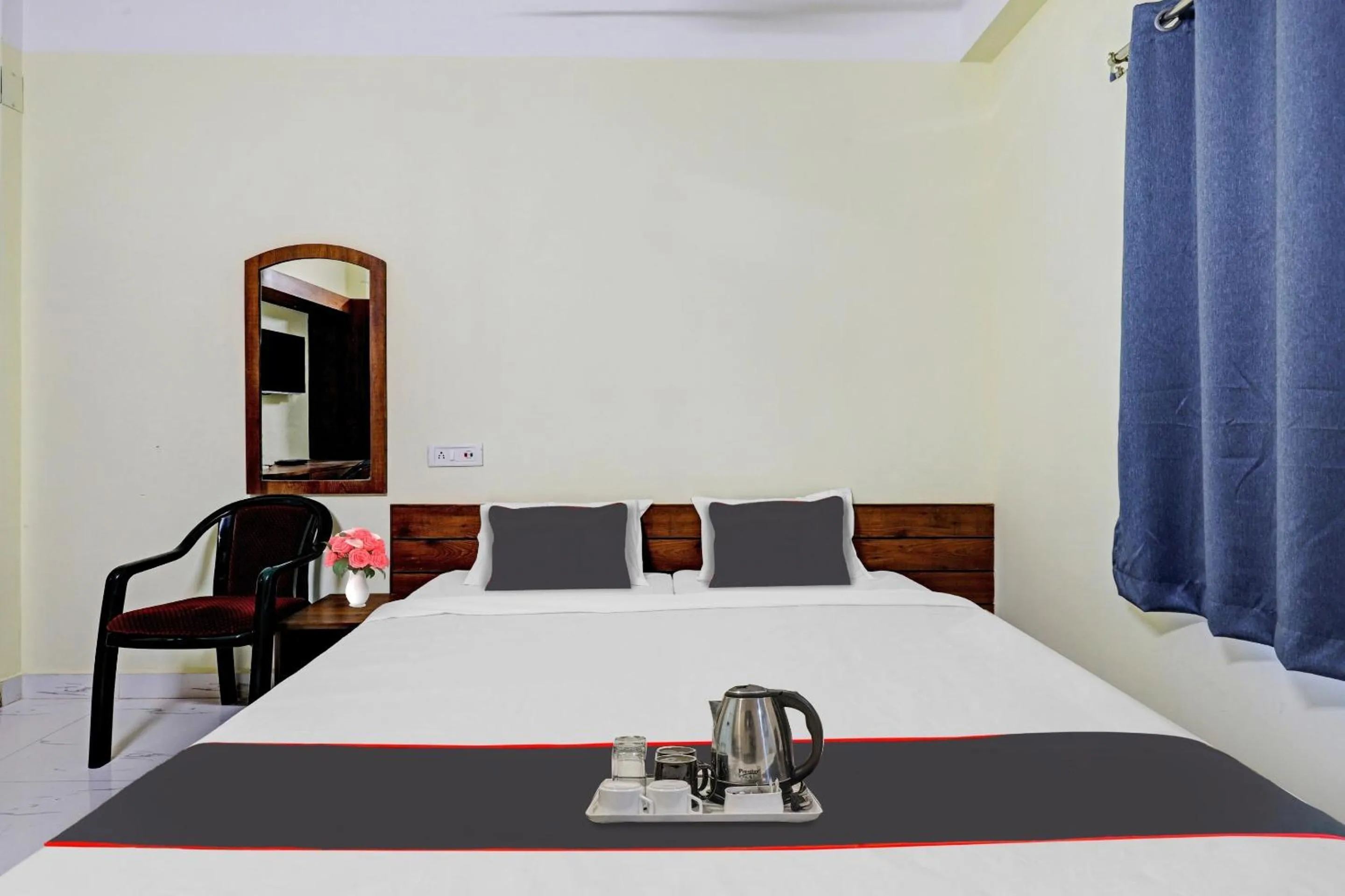 Bedroom, Bed in Super Collection O Luit Heritage