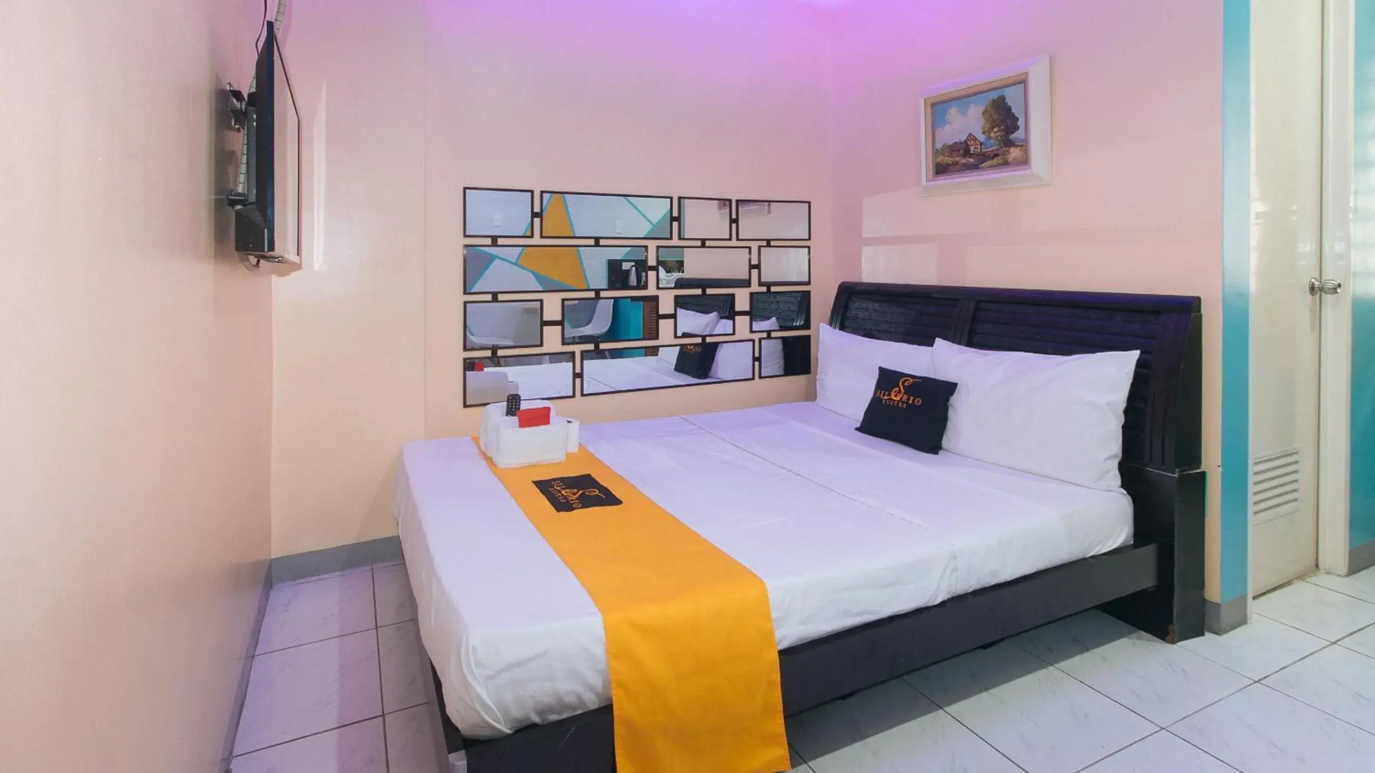 TV and multimedia, Bed in 4720 Silverio Suites Paranaque City TV and multimedia, Bed in 4720 Silverio Suites Paranaque City