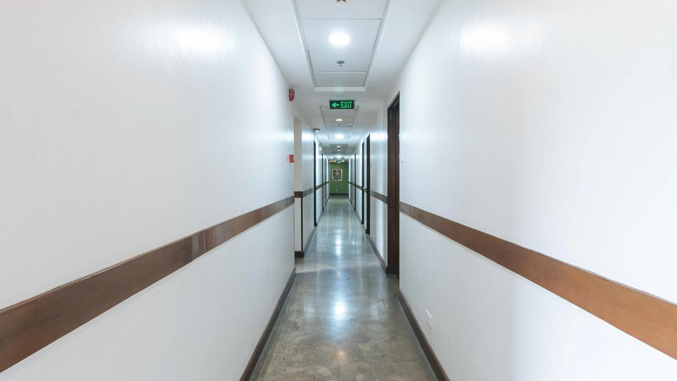 Area and facilities in RedDoorz @ Express Inn Lapu Lapu