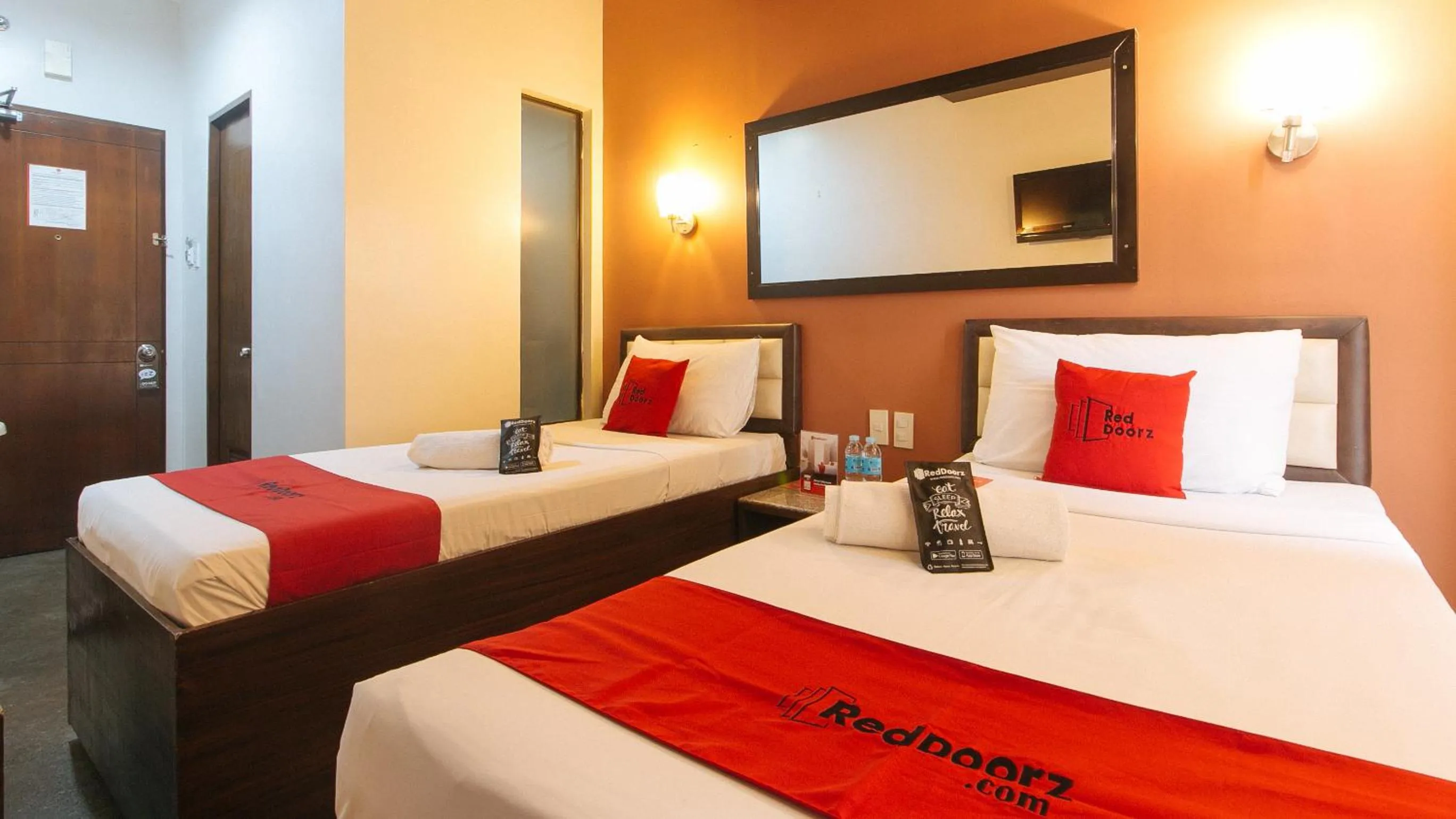 Bed in RedDoorz @ Express Inn Lapu Lapu