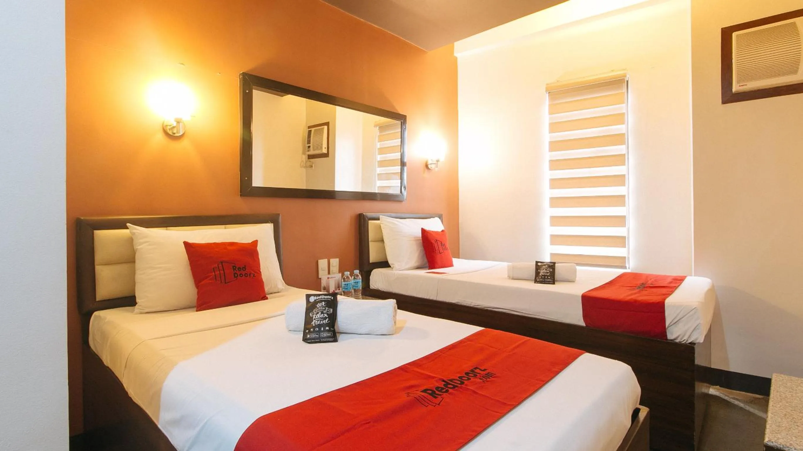 Bed in RedDoorz @ Express Inn Lapu Lapu