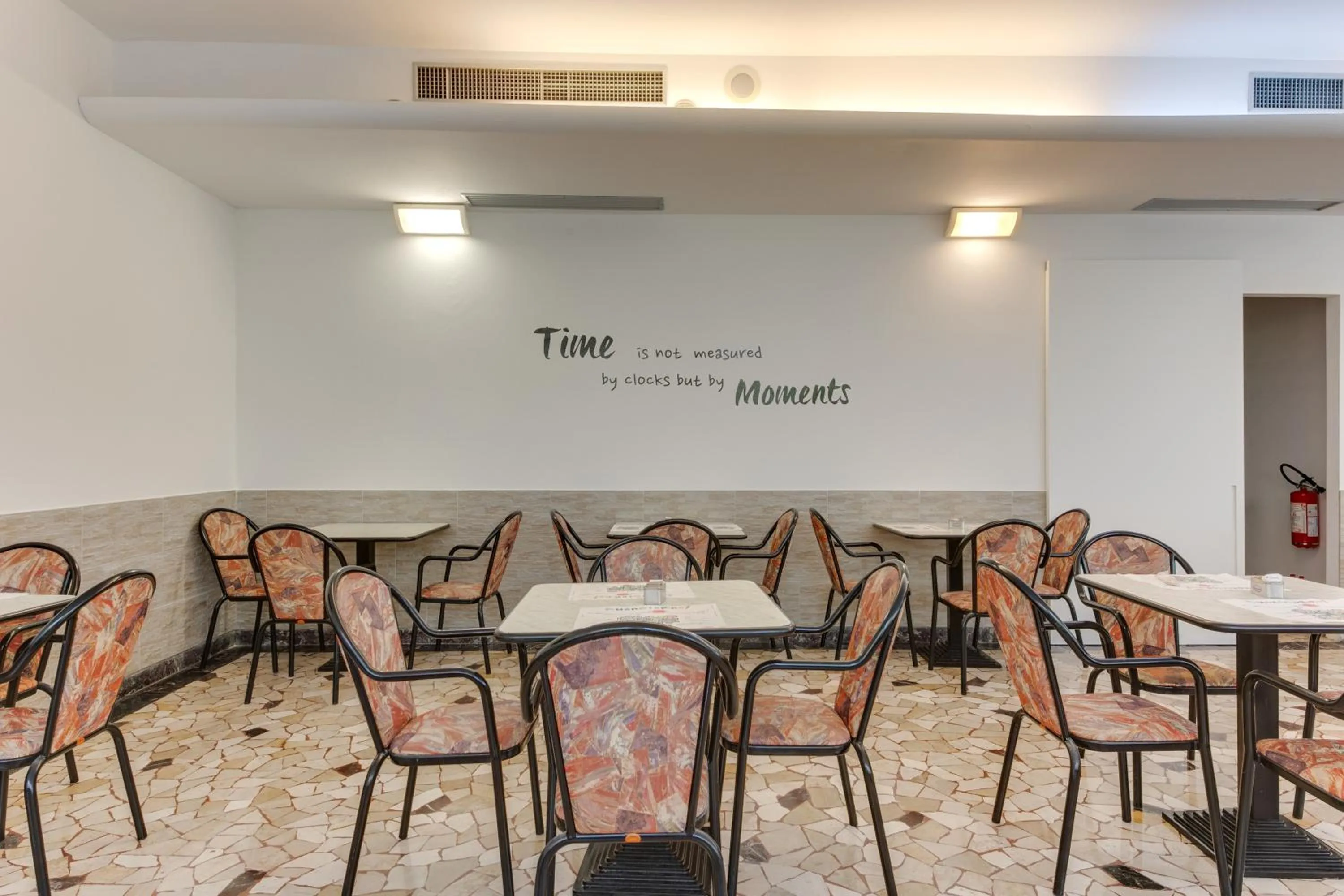 Restaurant/places to eat in Hotel Villa Merope