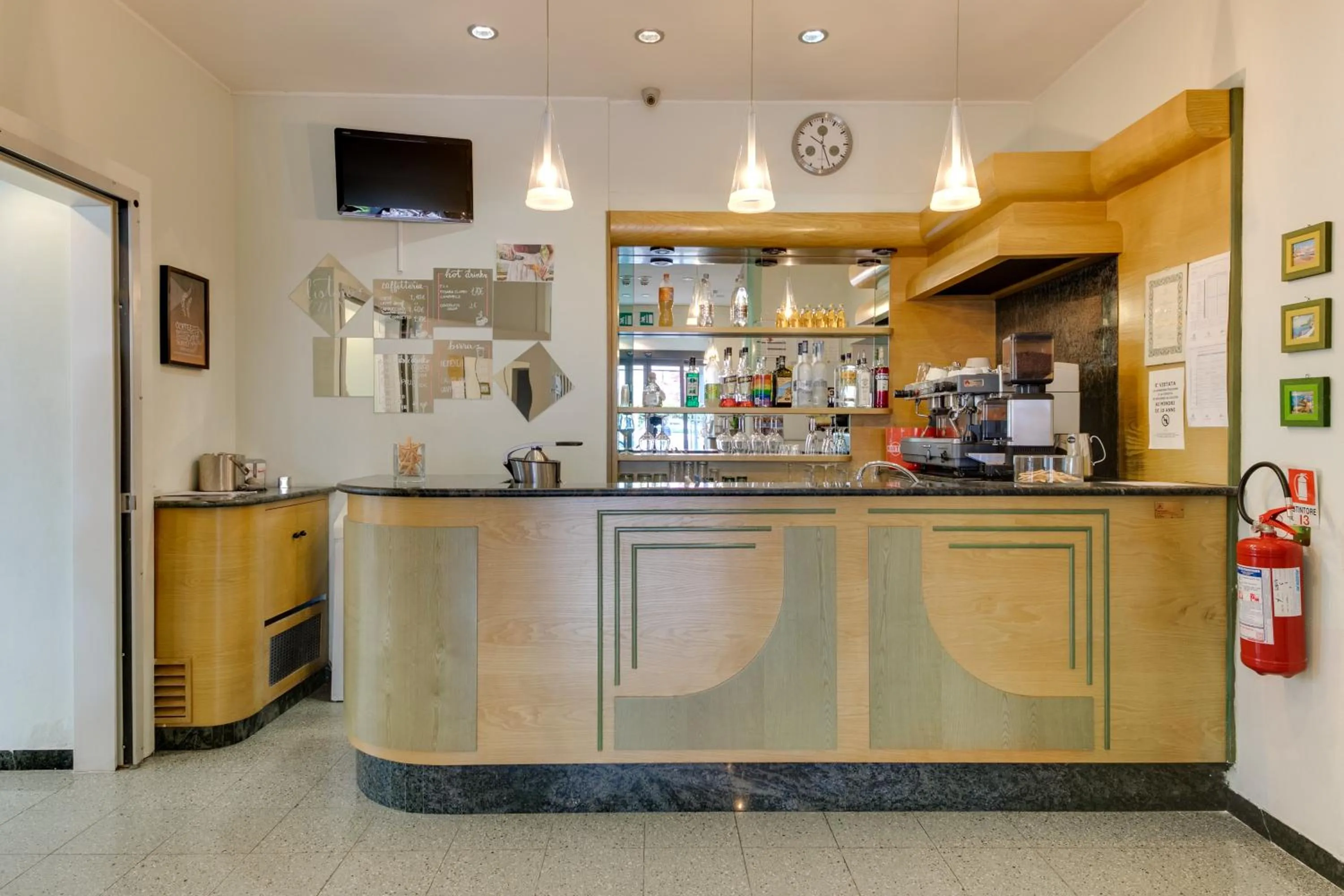 Coffee/tea facilities in Hotel Villa Merope