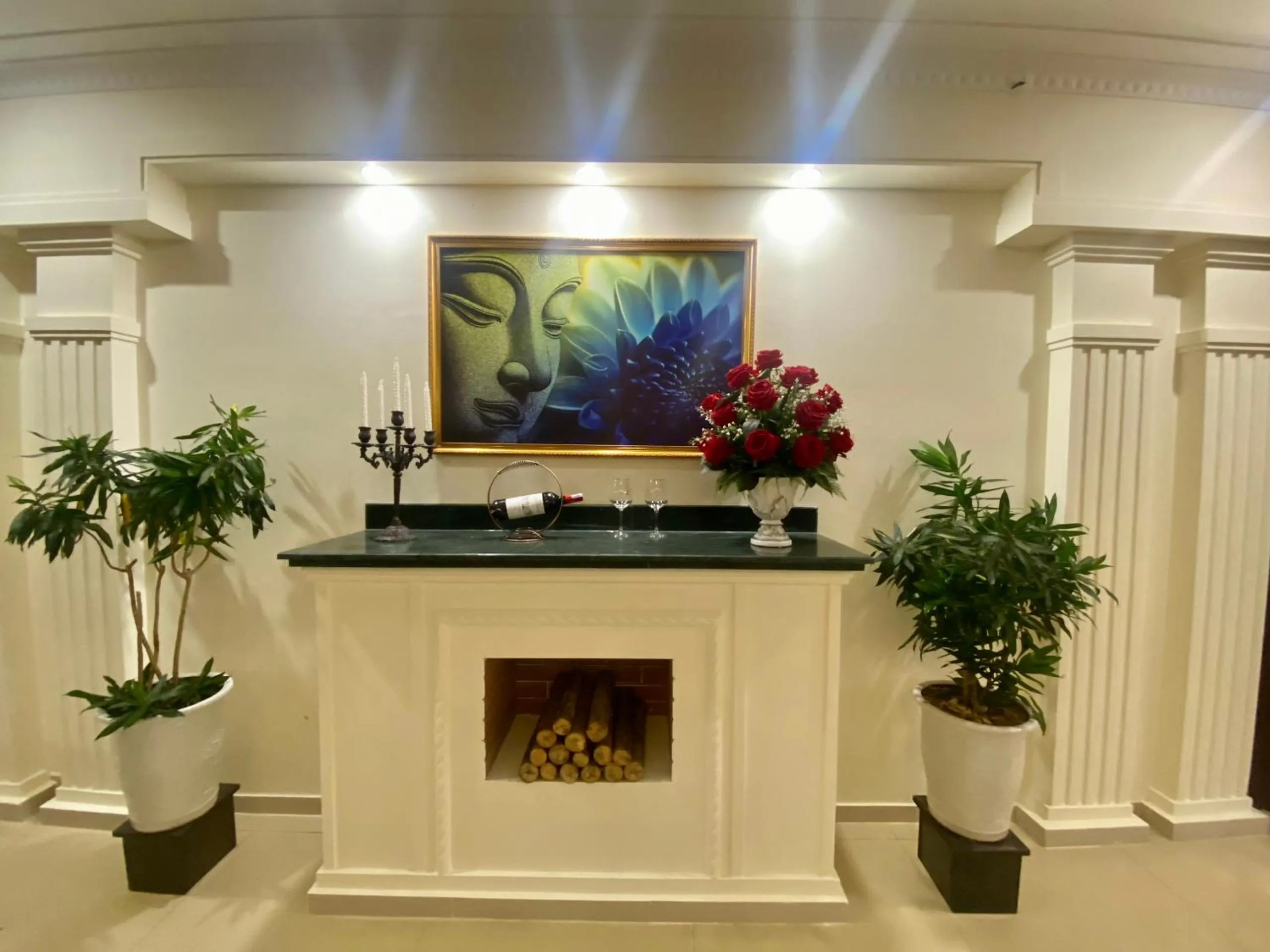 Property building in Le Centre Pleiku Hotel