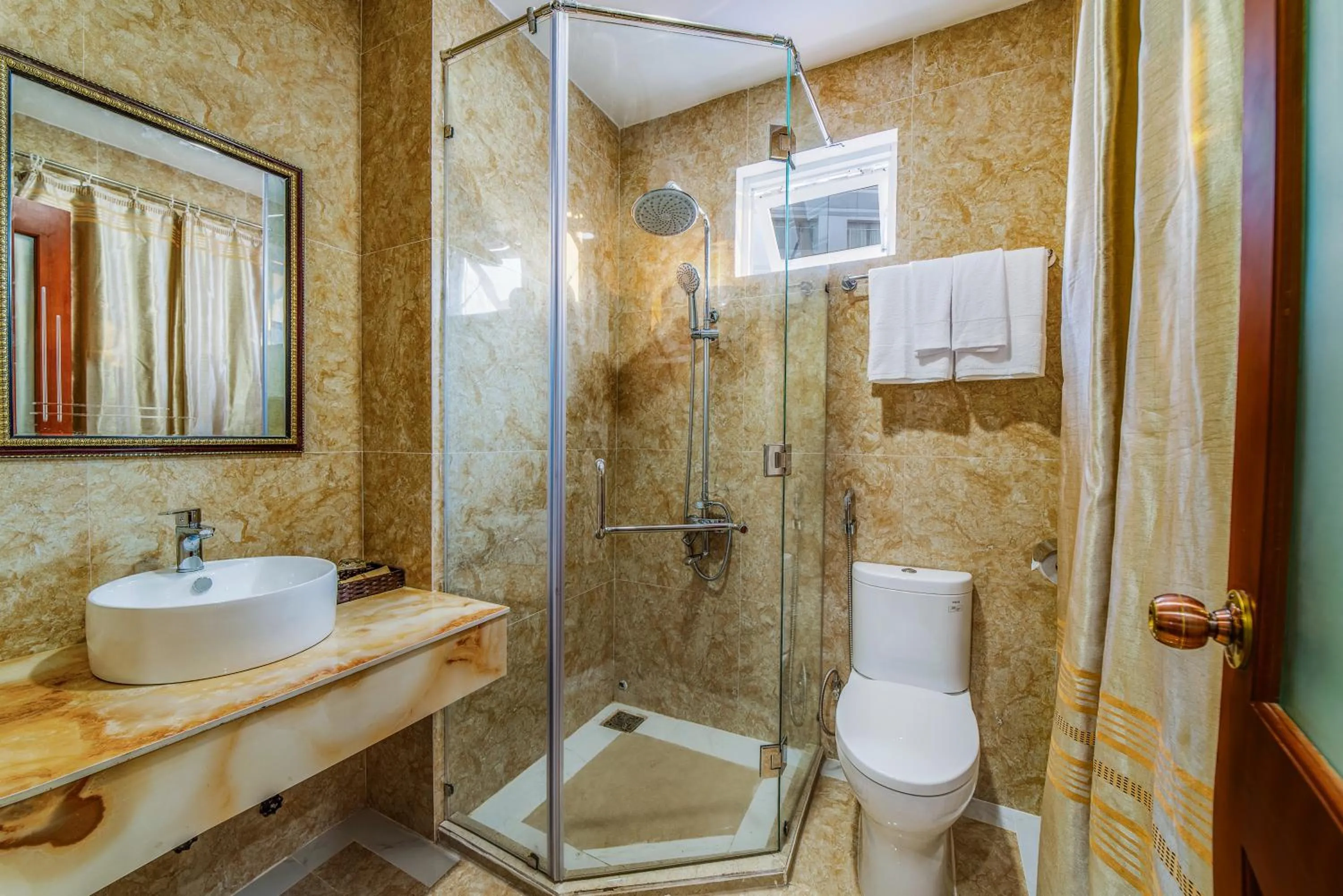 Shower in Le Centre Pleiku Hotel