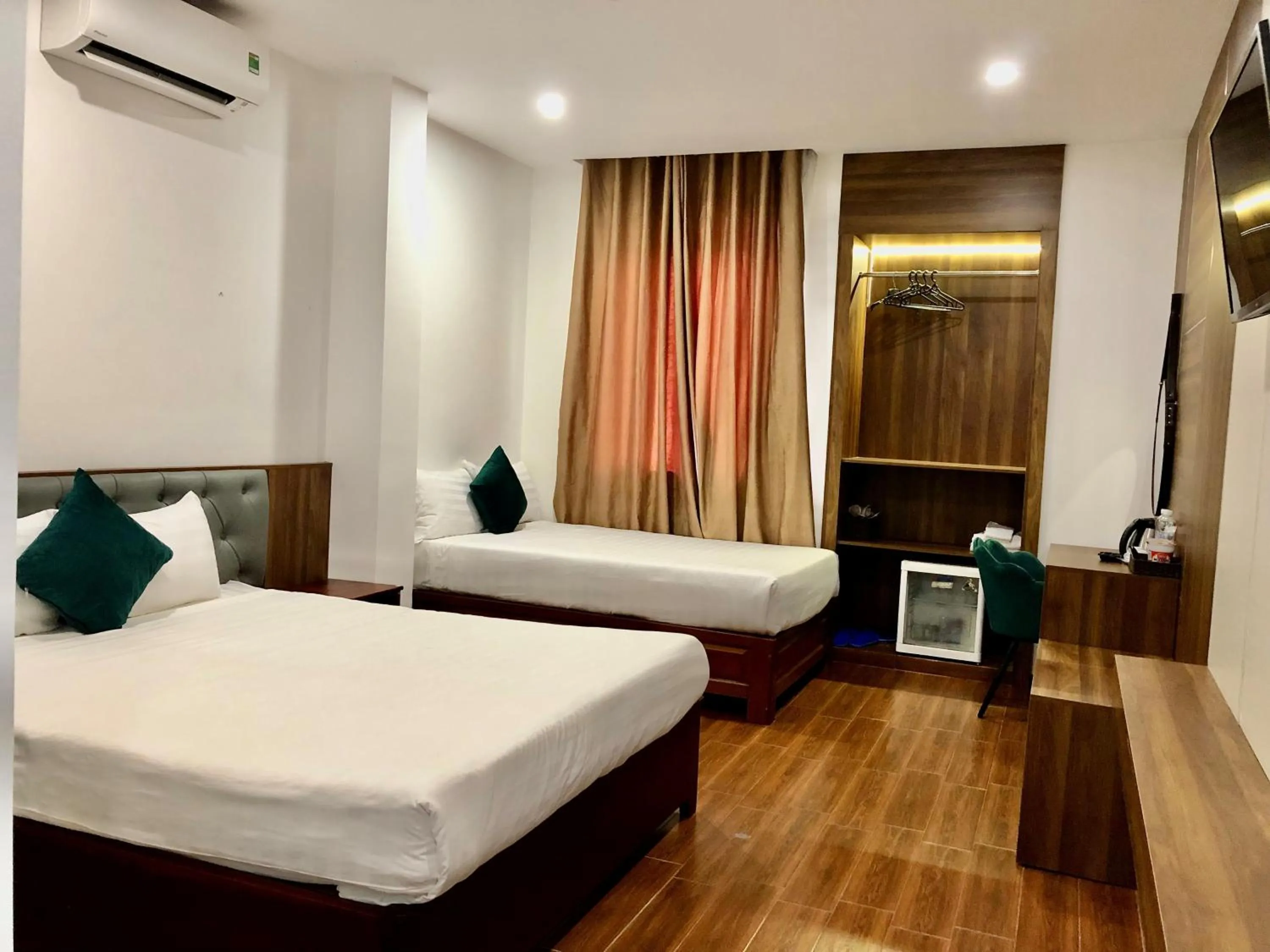 Bed in Le Centre Pleiku Hotel