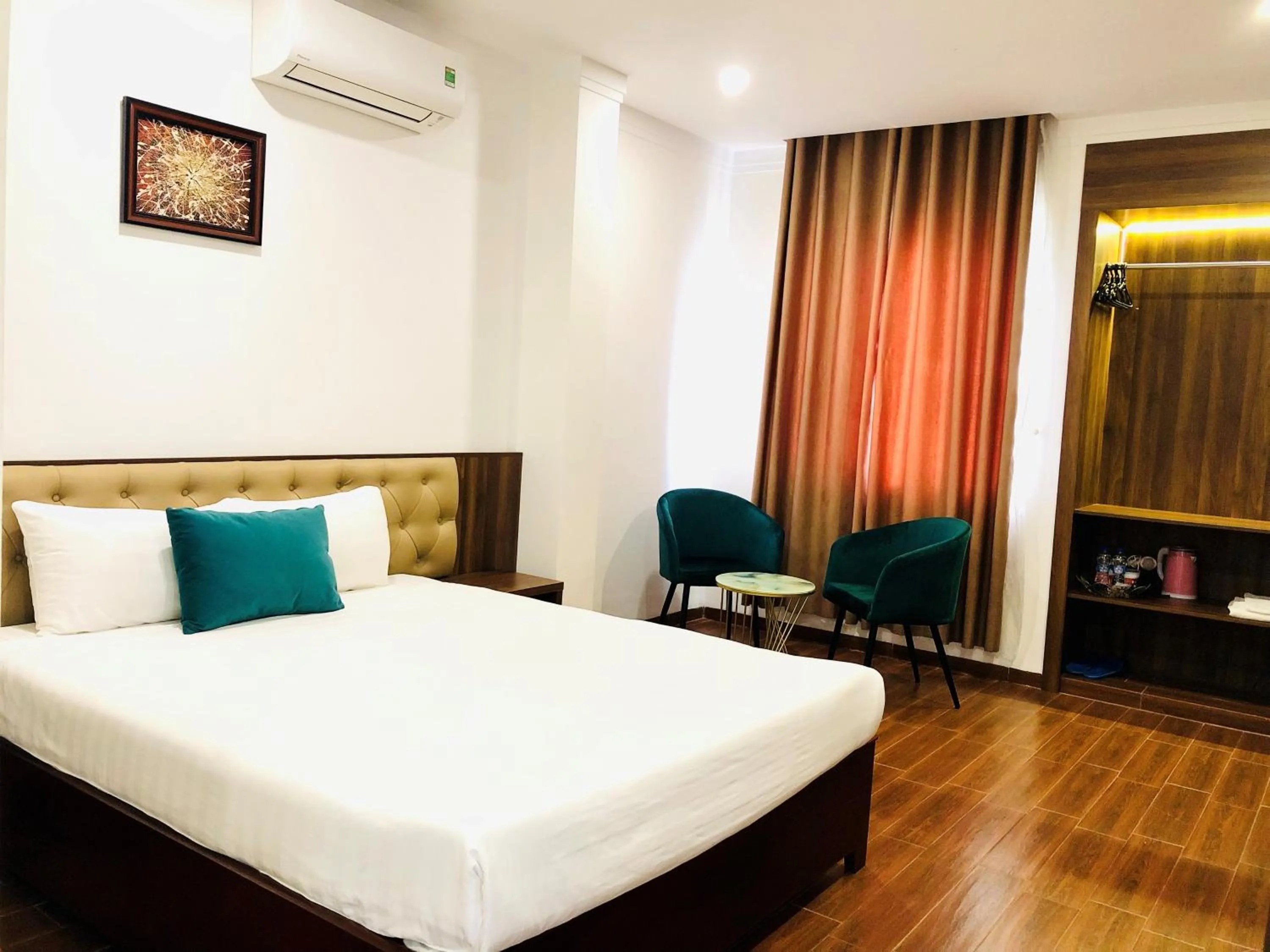 Bedroom, Bed in Le Centre Pleiku Hotel