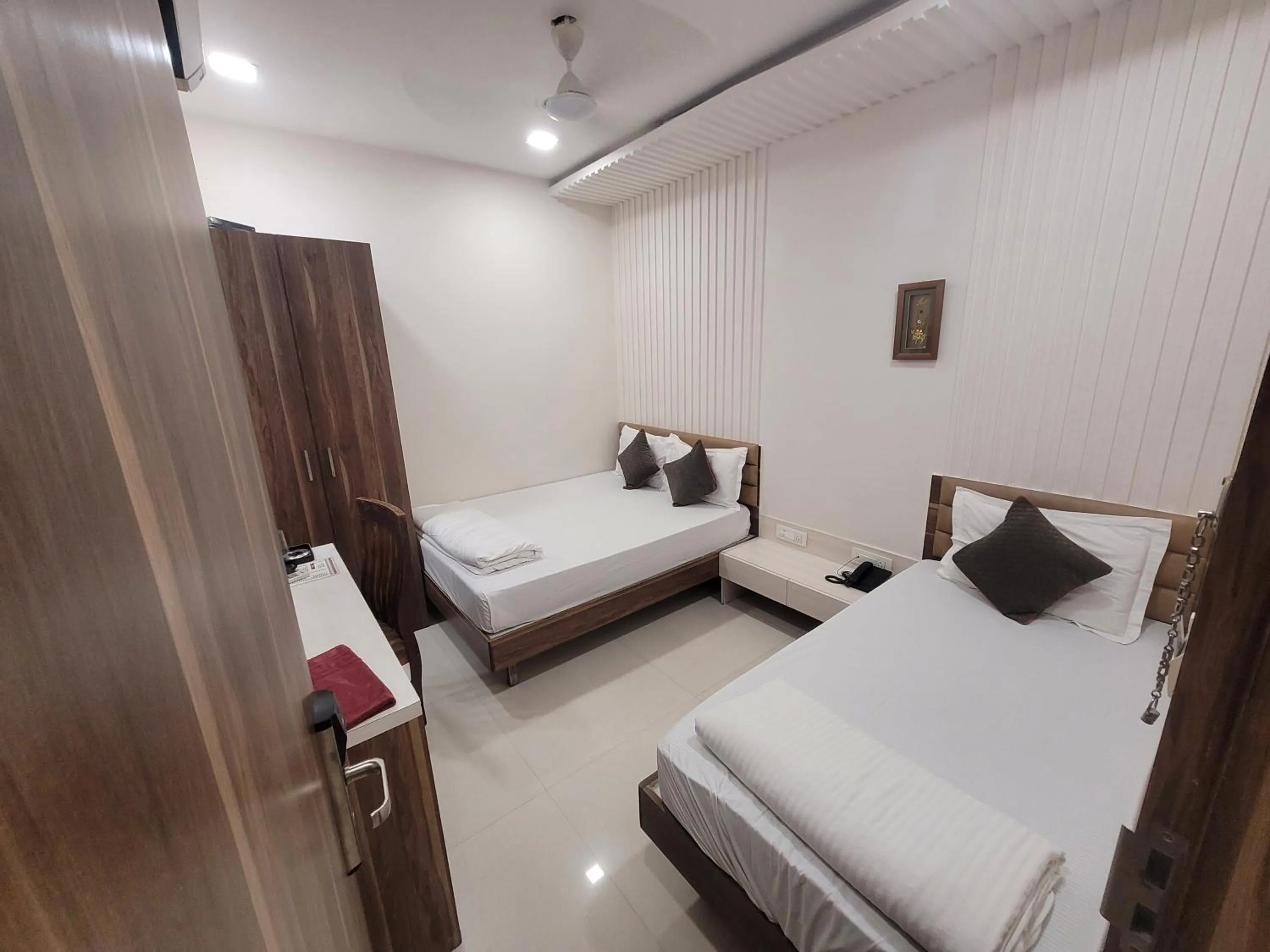 Bed in Hotel Heritage - Near Trade Center, Visa Consulate BKC