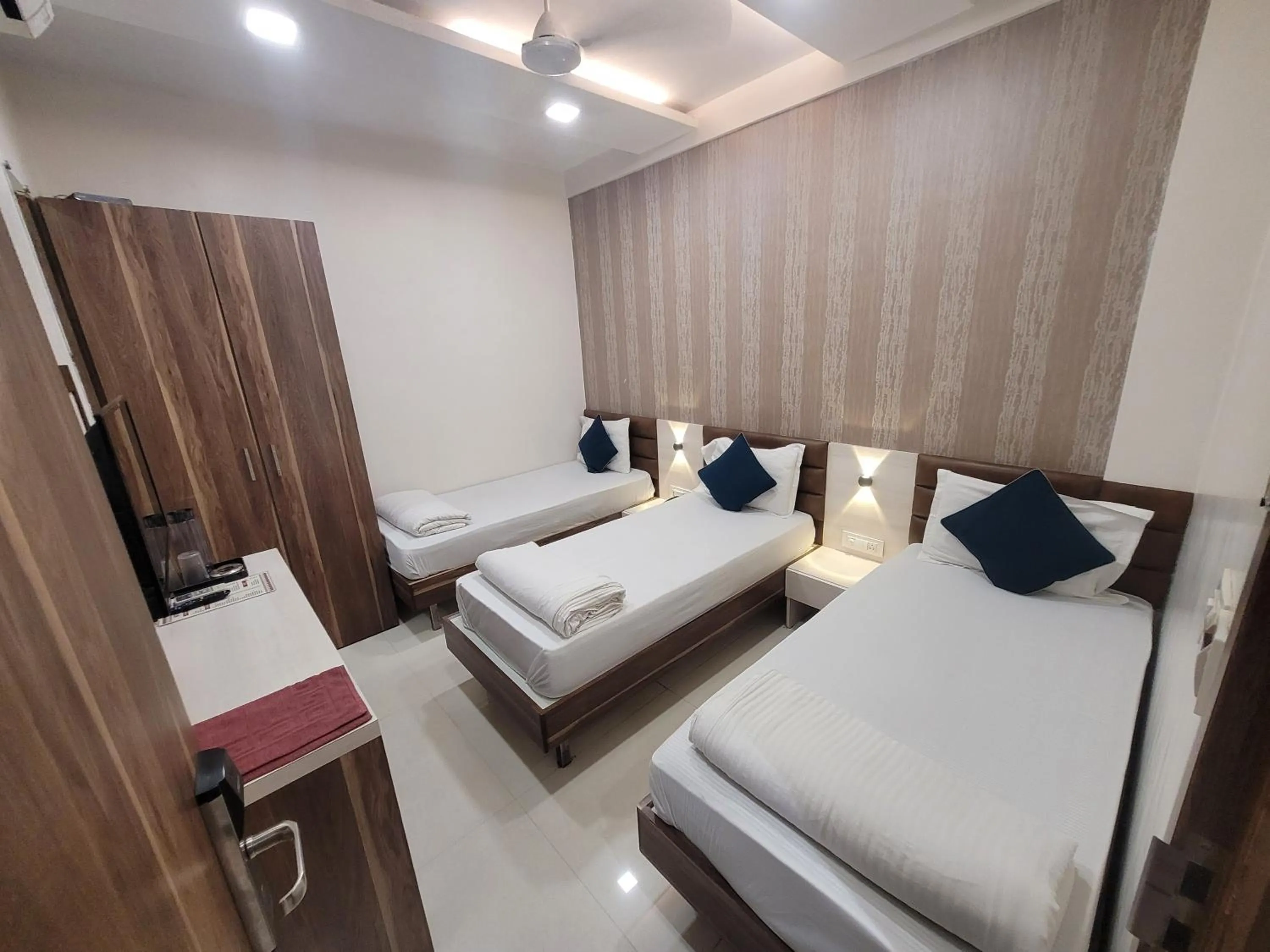 Bed in Hotel Heritage - Near Trade Center, Visa Consulate BKC