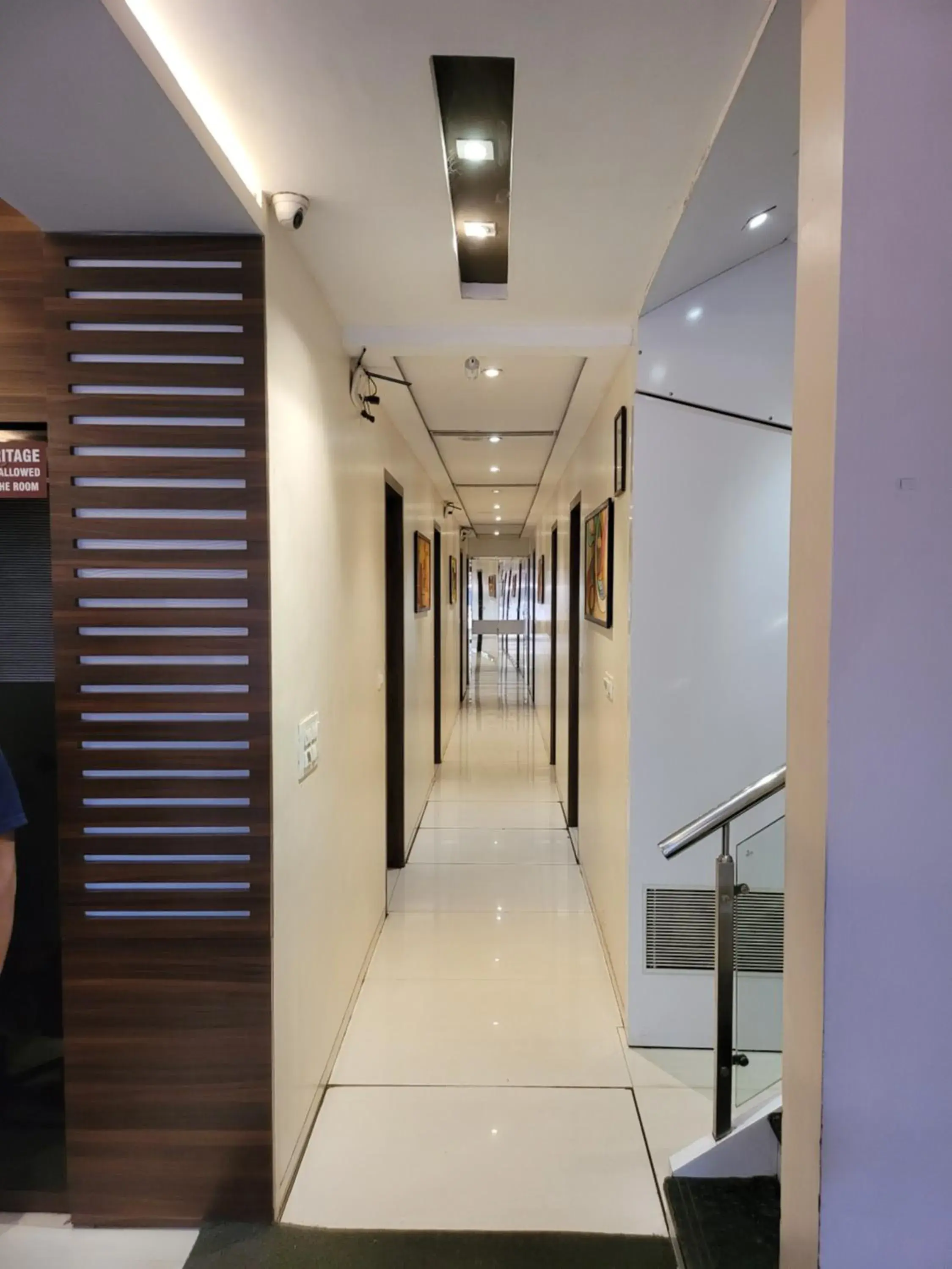 Lobby or reception in Hotel Heritage - Near Trade Center, Visa Consulate BKC Lobby or reception in Hotel Heritage - Near Trade Center, Visa Consulate BKC