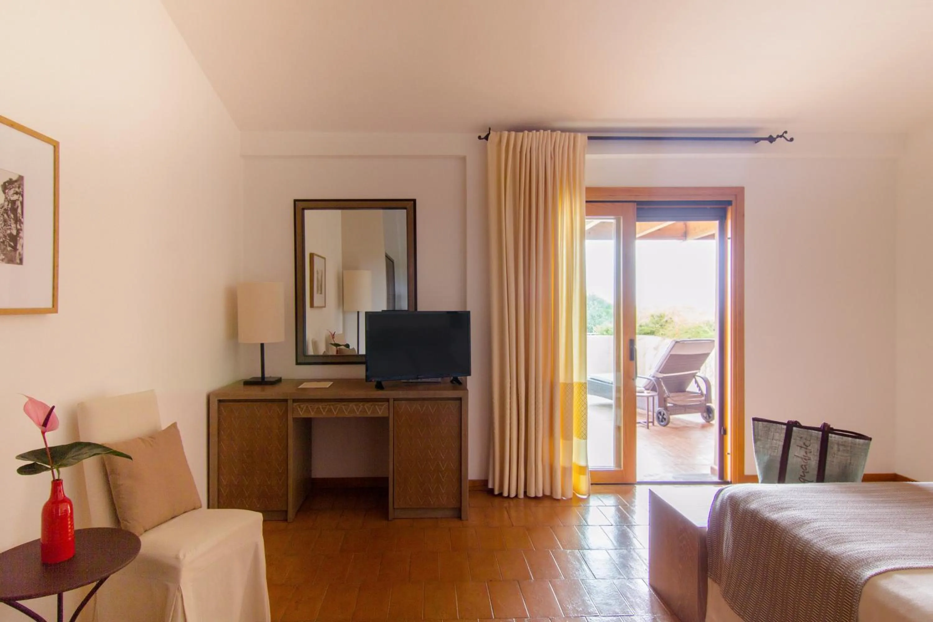 Other, Bed in Hotel Aquadulci