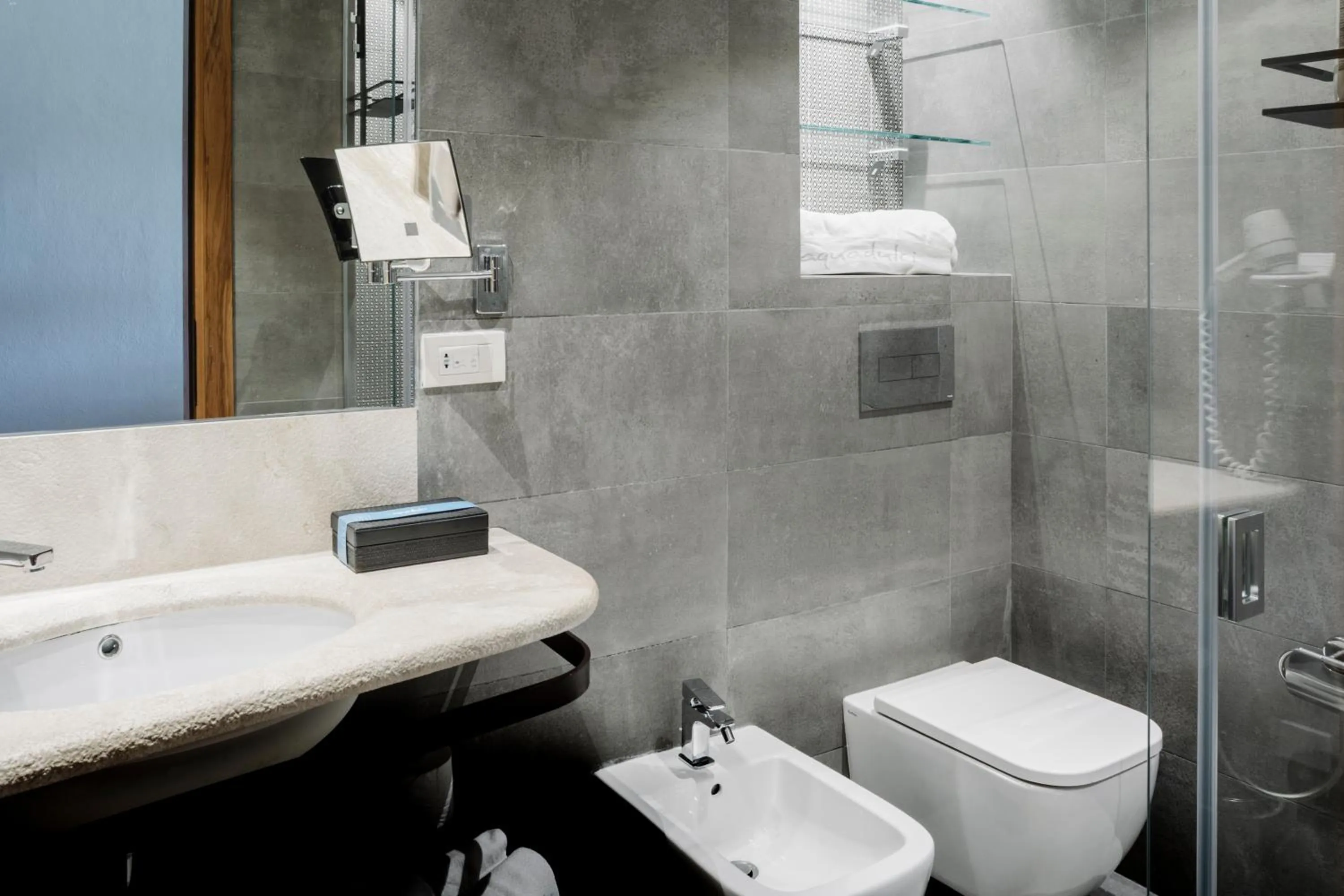 Bathroom in Hotel Aquadulci