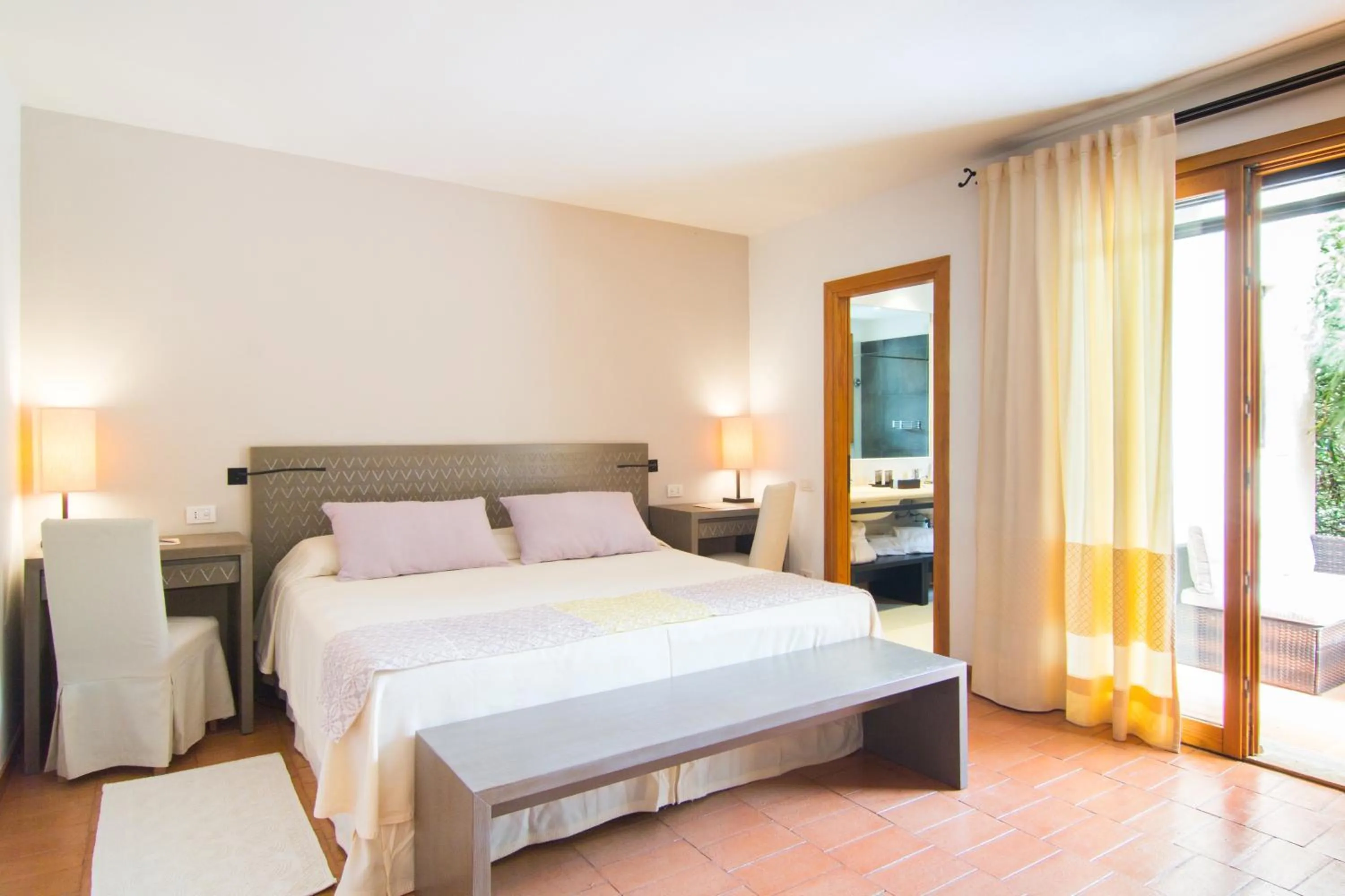 Bedroom, Bed in Hotel Aquadulci