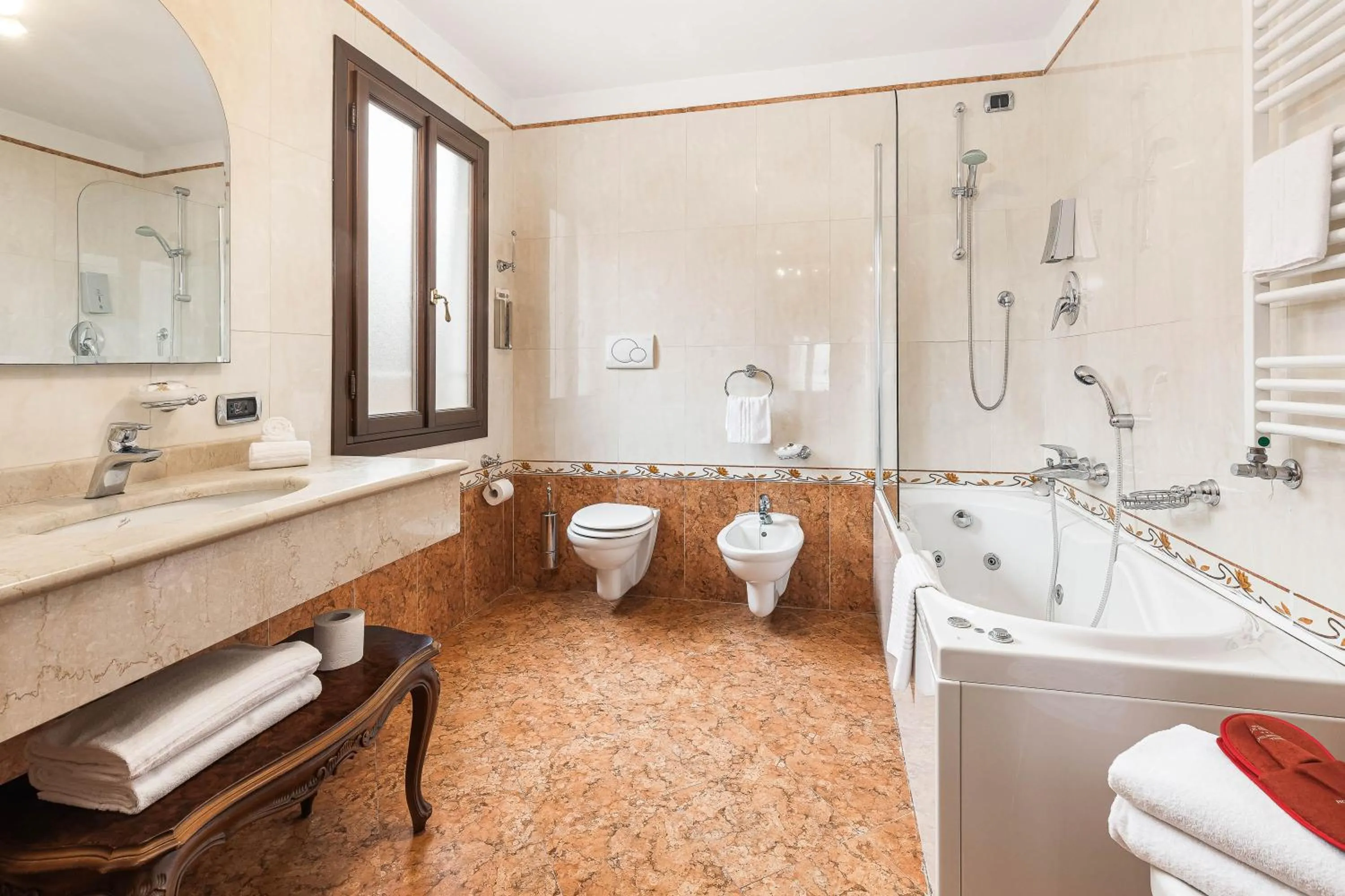 Toilet in Hotel Ca' Alvise