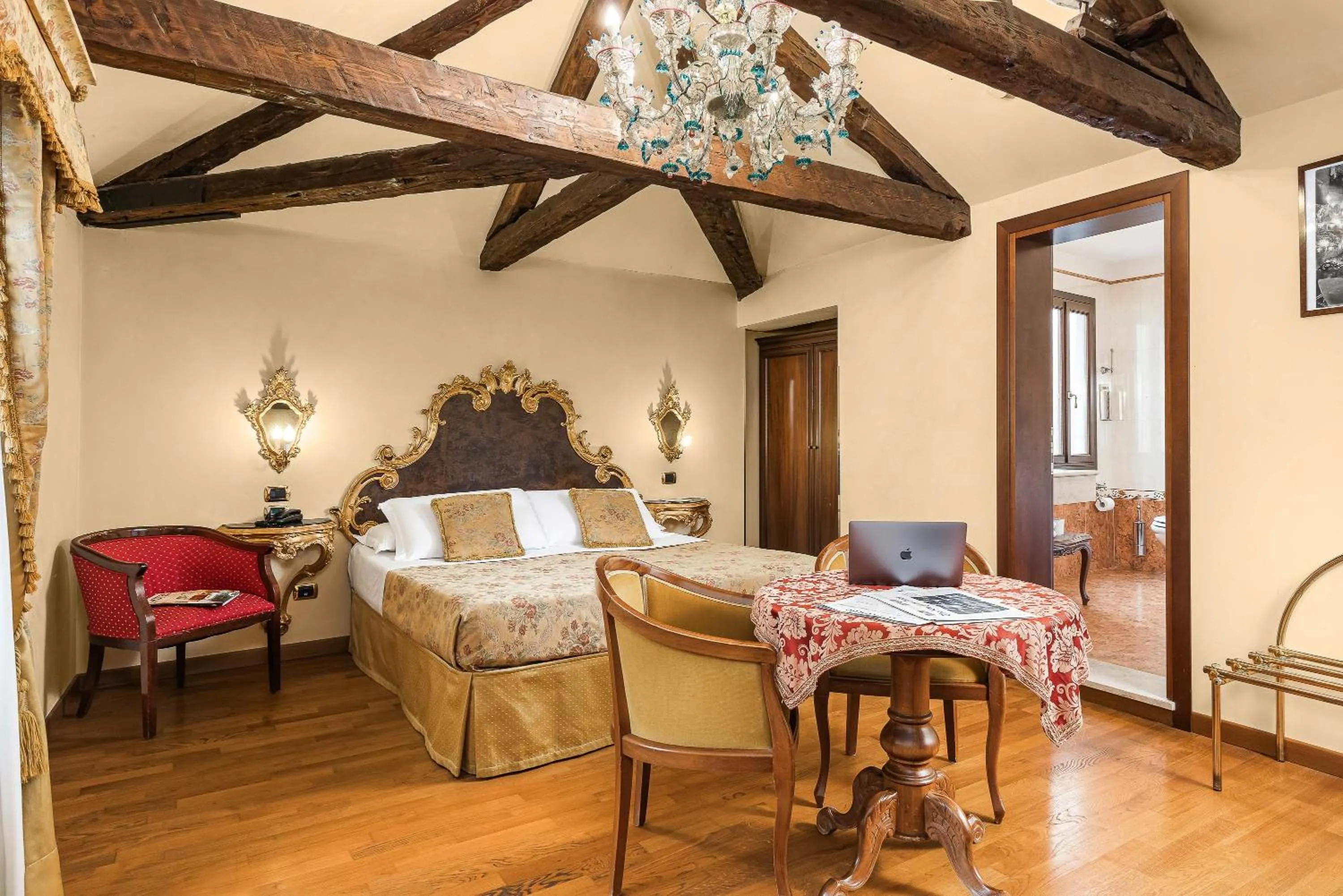 Bed in Hotel Ca' Alvise