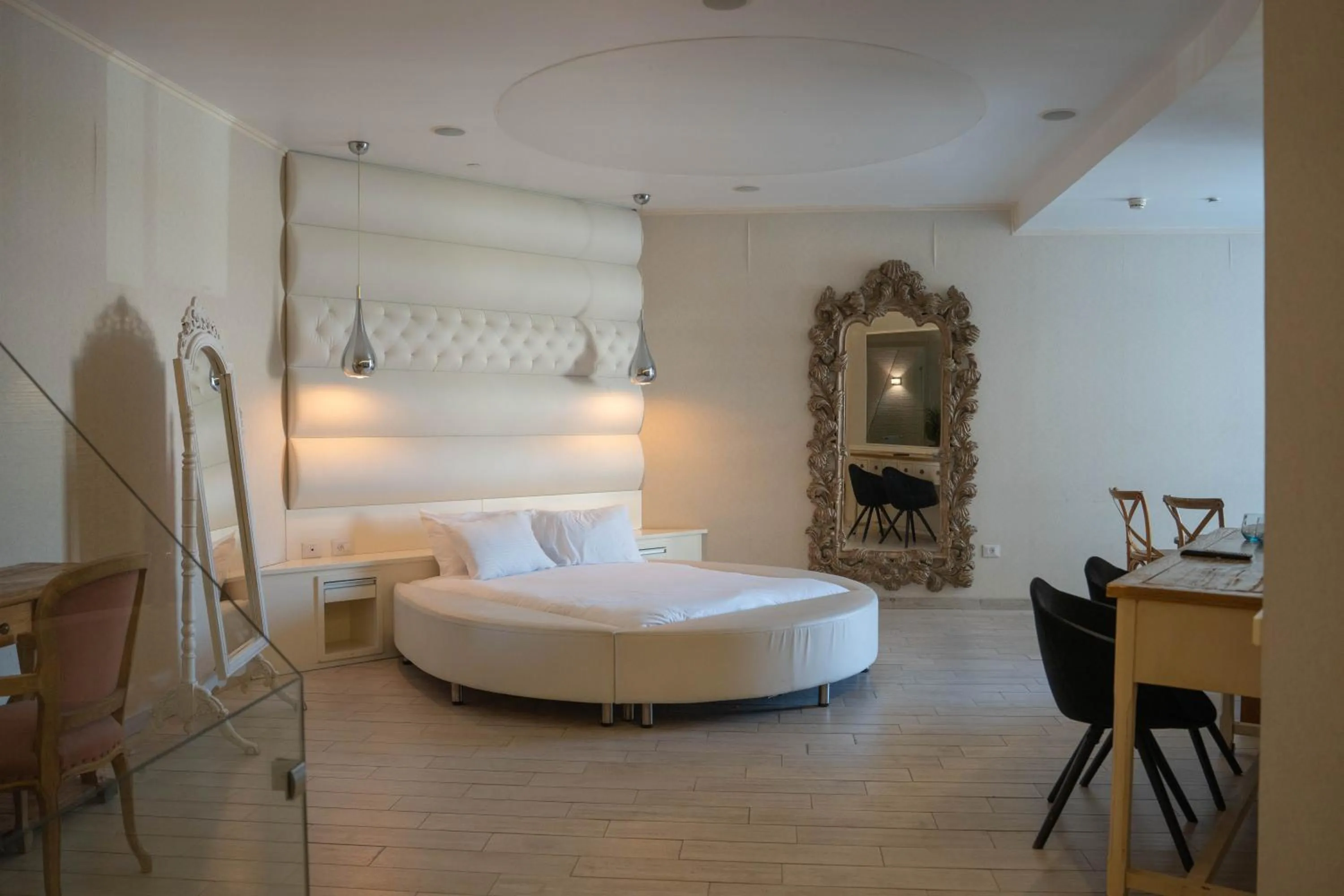 Bed in Garden Hotel Boutique & Events