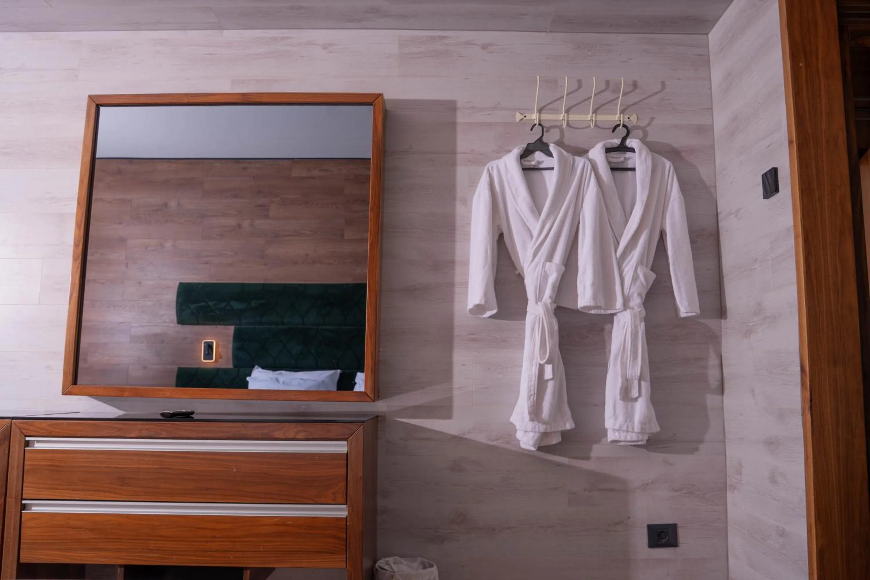 TV and multimedia in Garden Hotel Boutique & Events