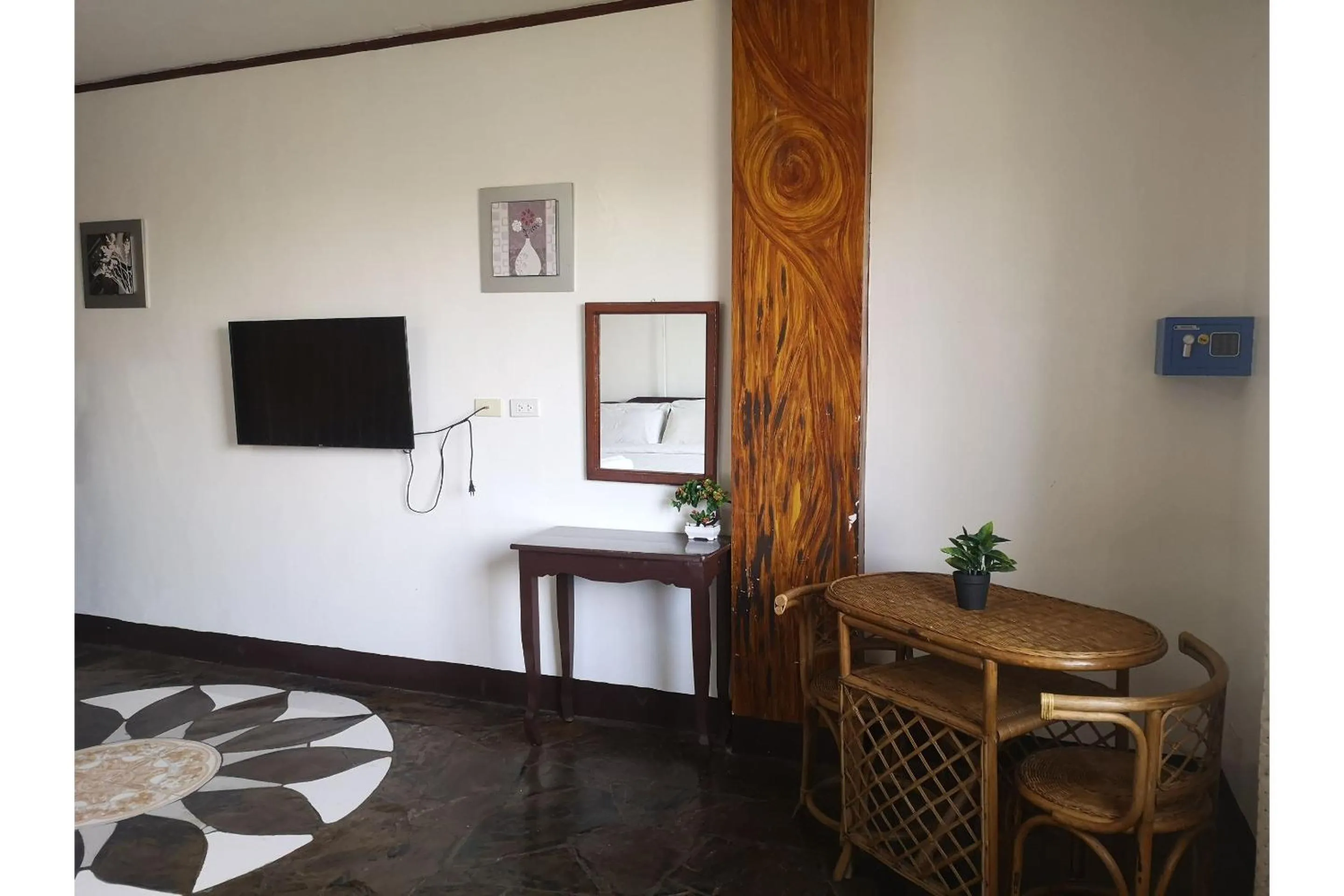 Bedroom in OYO 880 Flores De Musa Inn