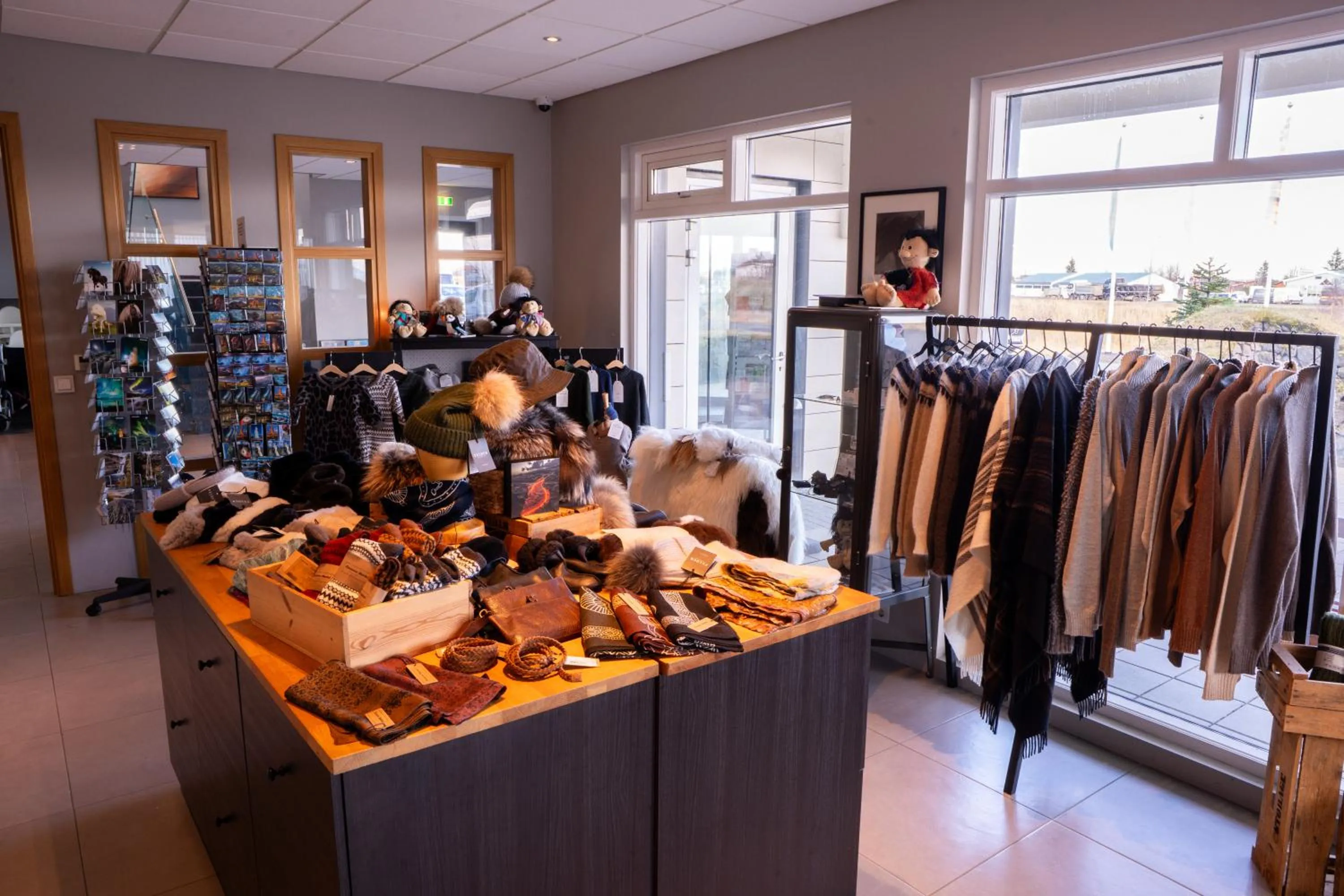 On-site shops in Stracta Hotel