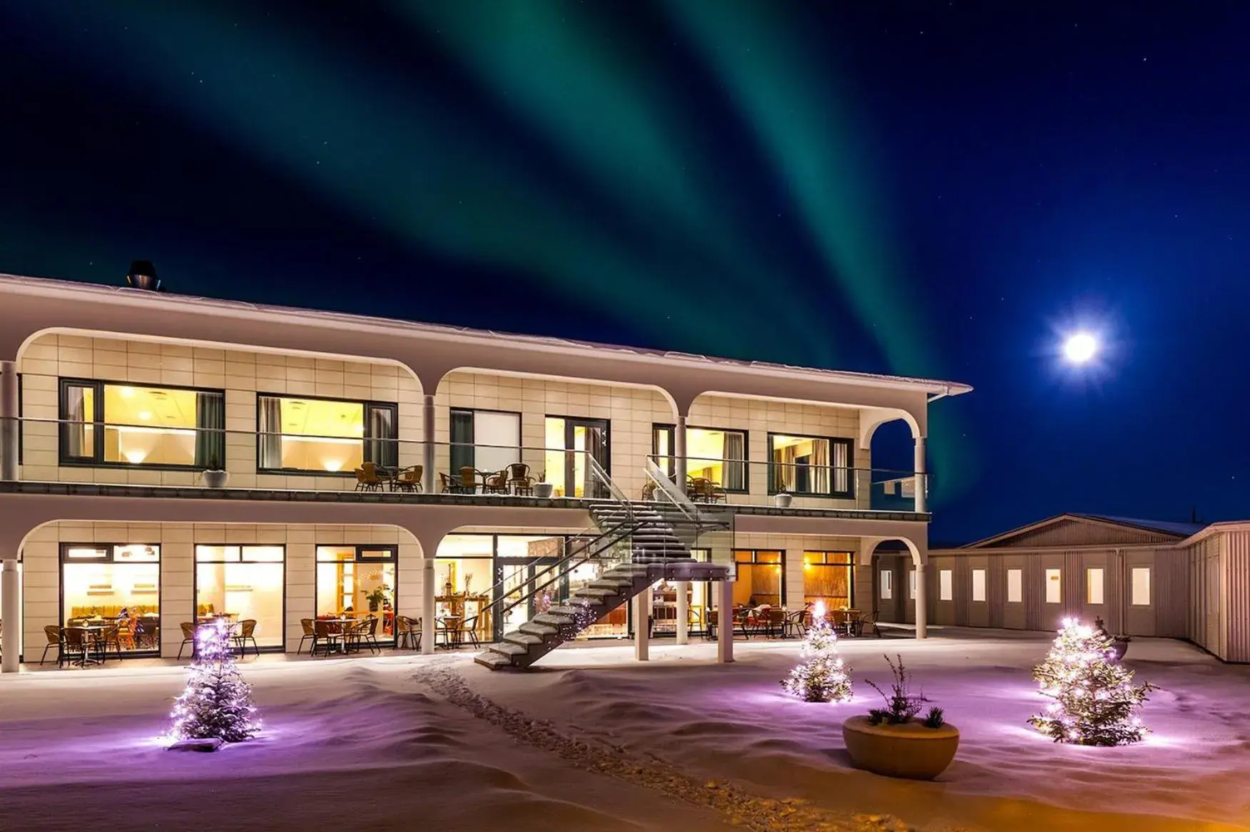 Facade/entrance in Stracta Hotel Facade/entrance in Stracta Hotel