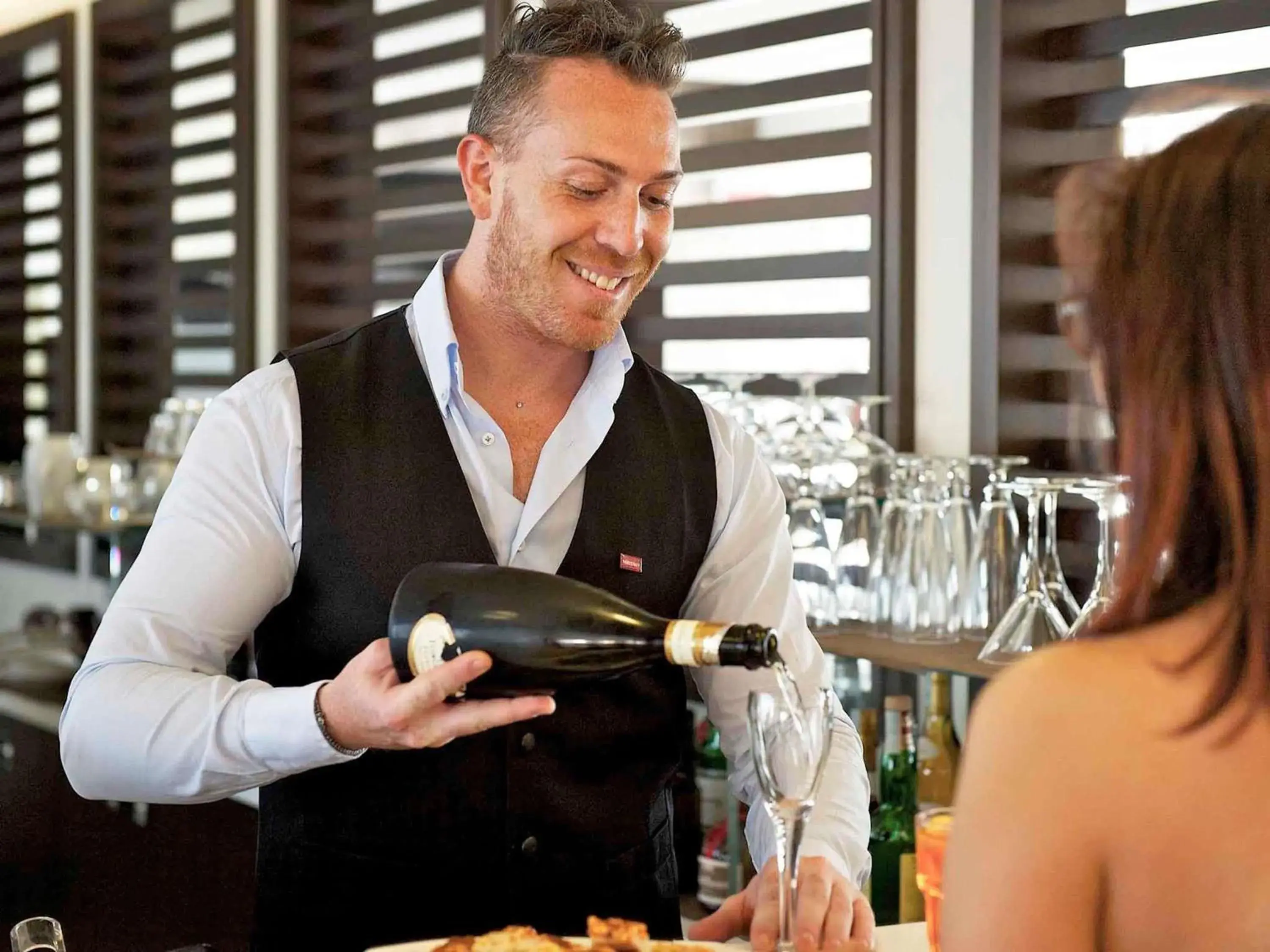 Lounge or bar in Mercure Bergamo Aeroporto Lounge or bar in Mercure Bergamo Aeroporto