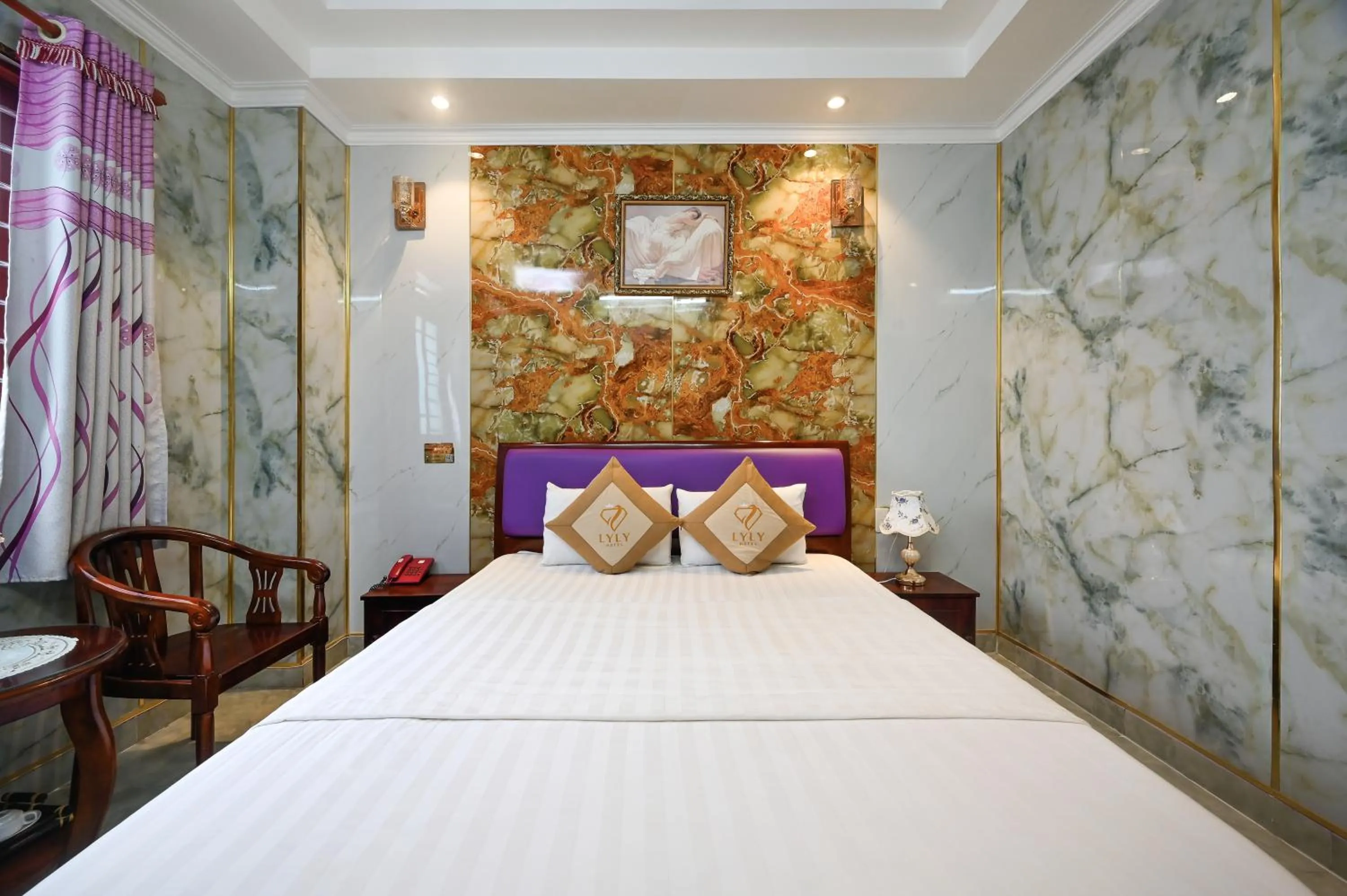 Photo of the whole room, Bed in Ly Ly Hotel