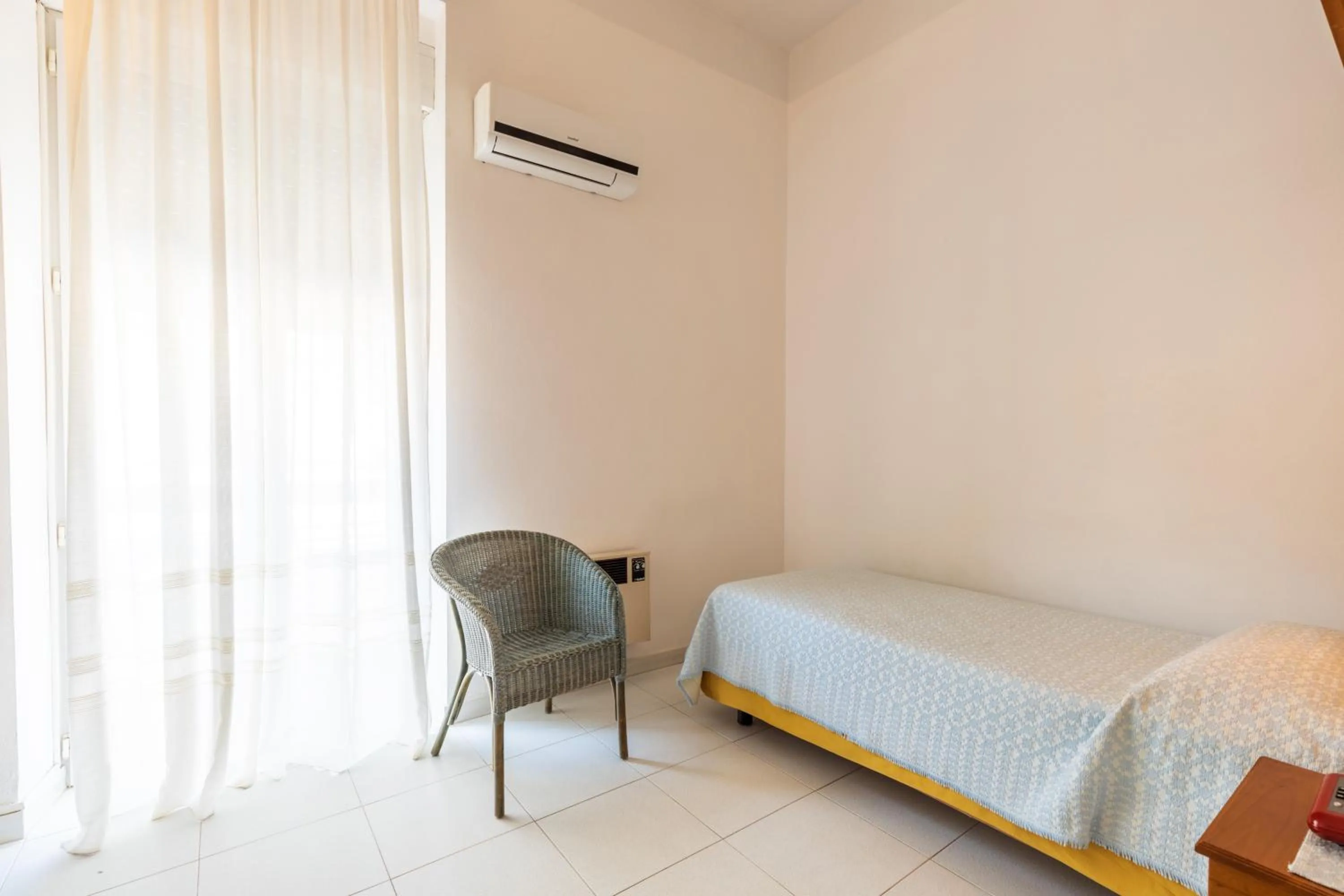 Photo of the whole room in Albergo Miramare