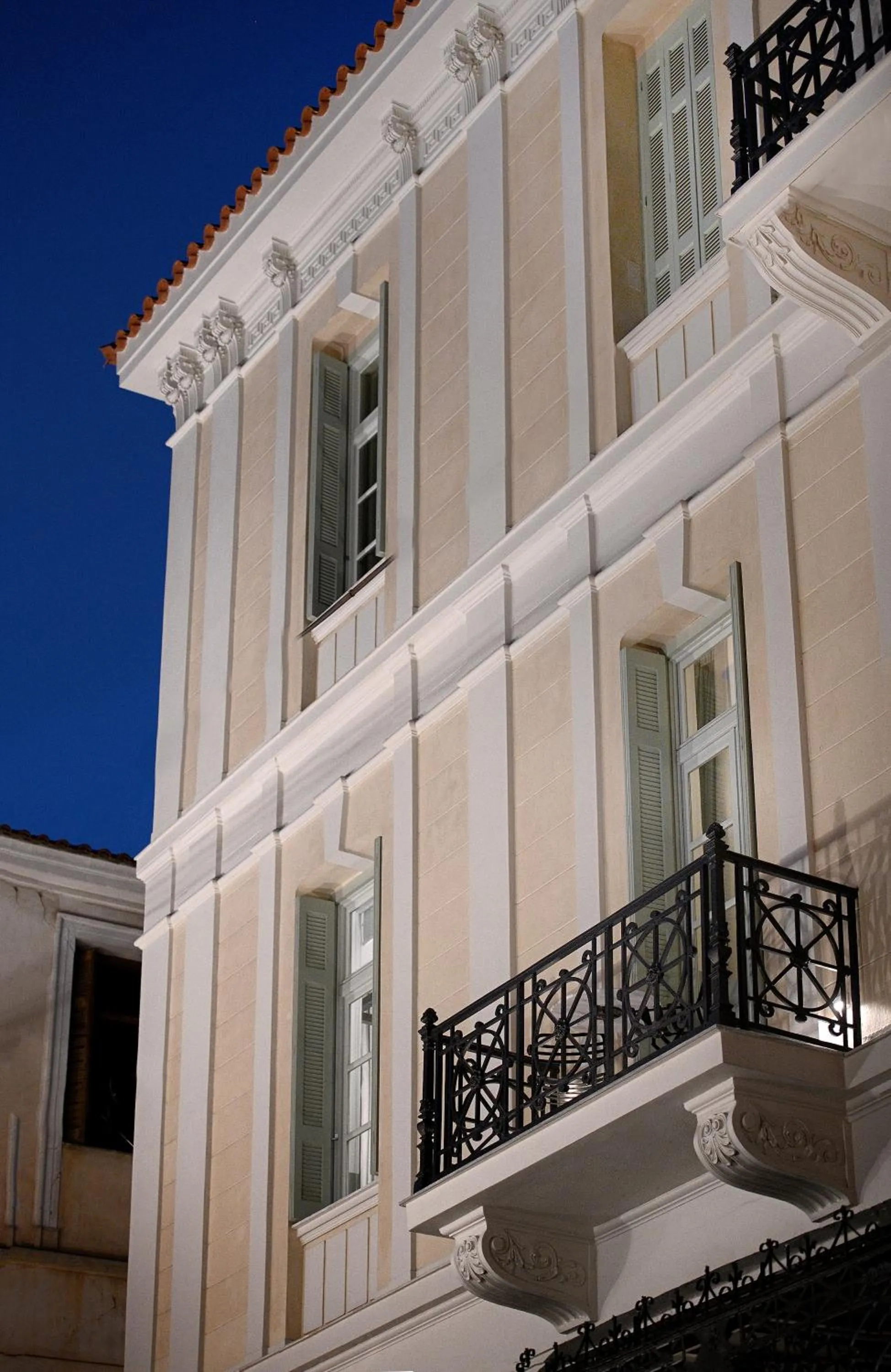 Property building in ATHINAIDOS QUARTERS by K&K