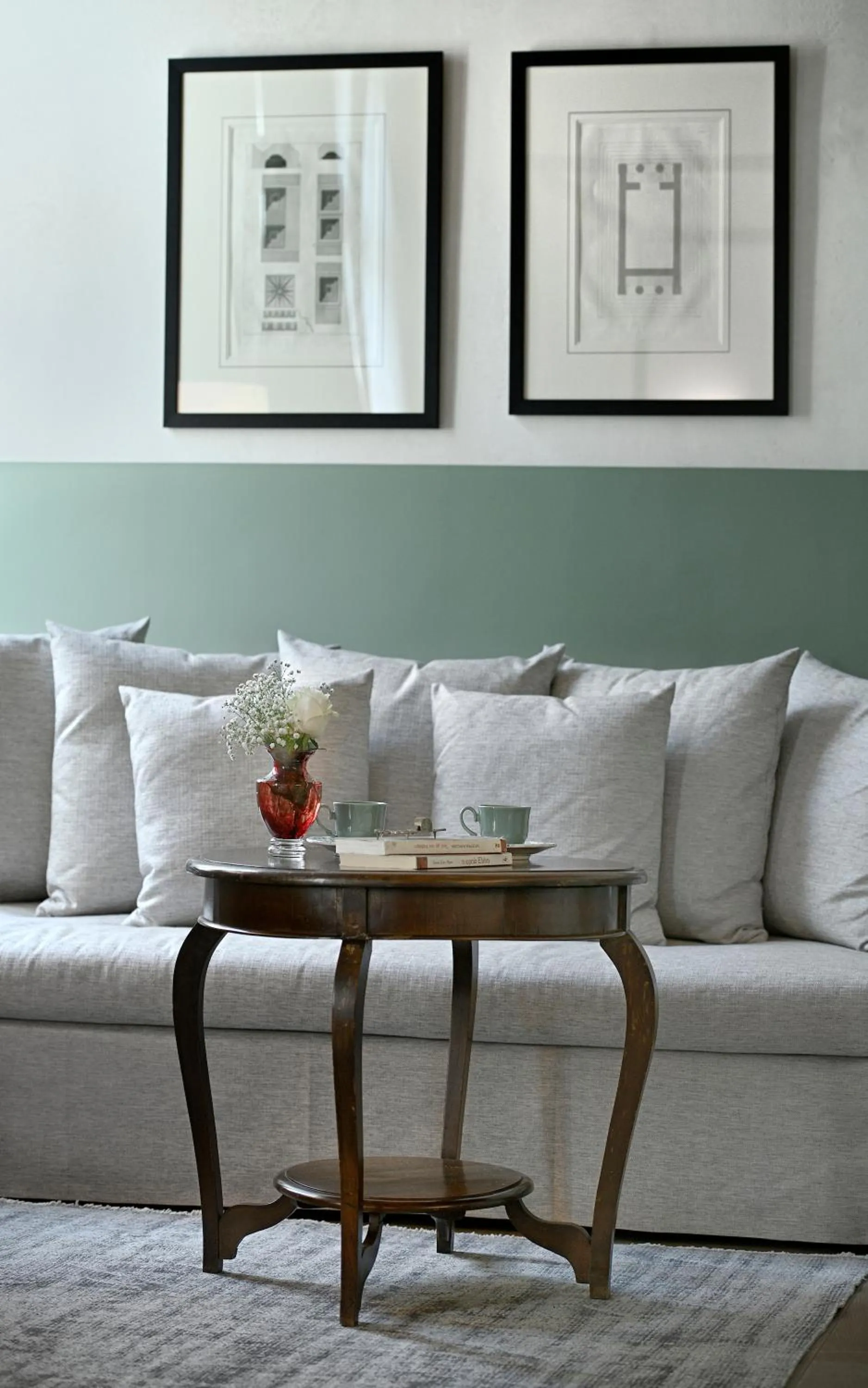 Living room in ATHINAIDOS QUARTERS by K&K