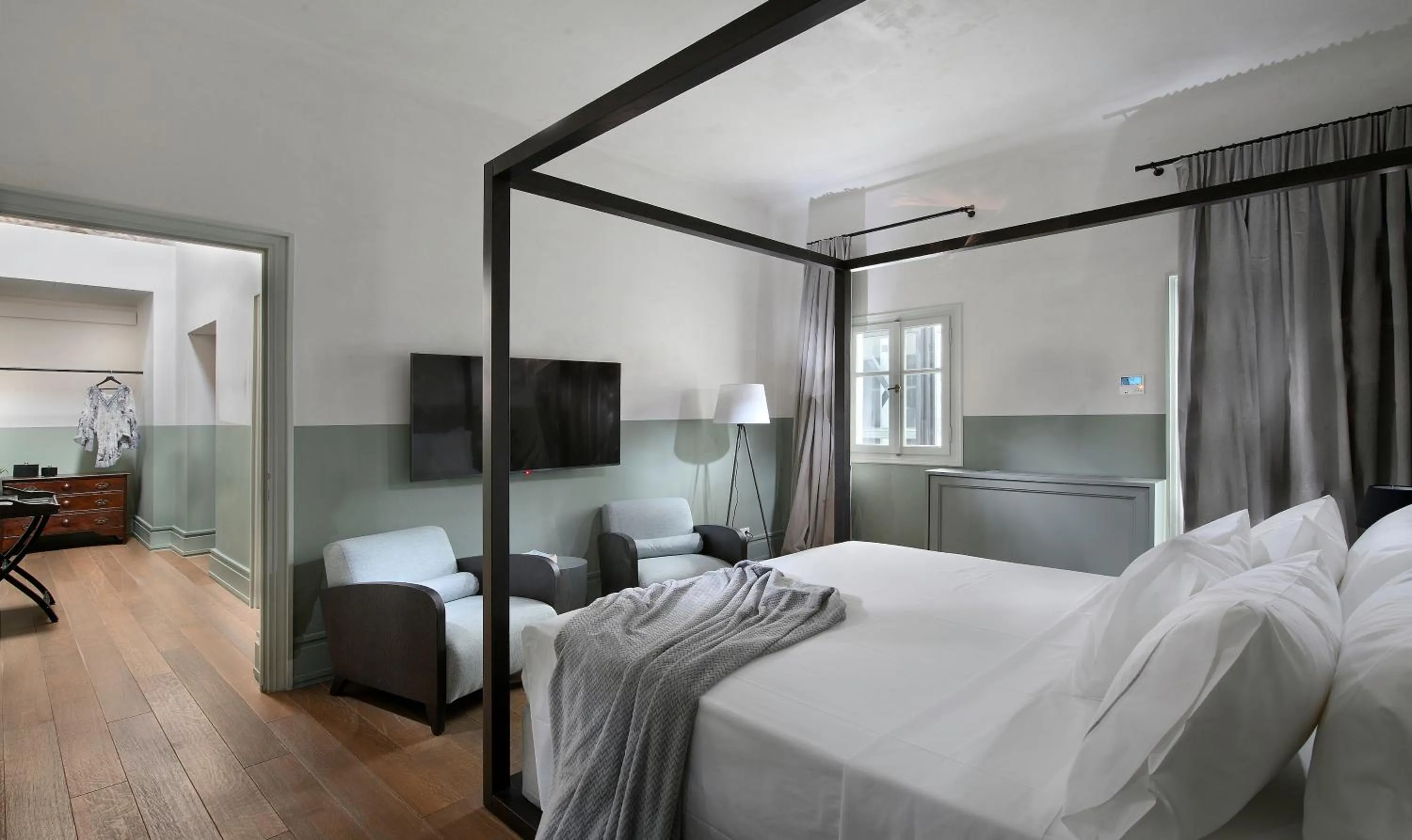 Photo of the whole room, Bed in ATHINAIDOS QUARTERS by K&K