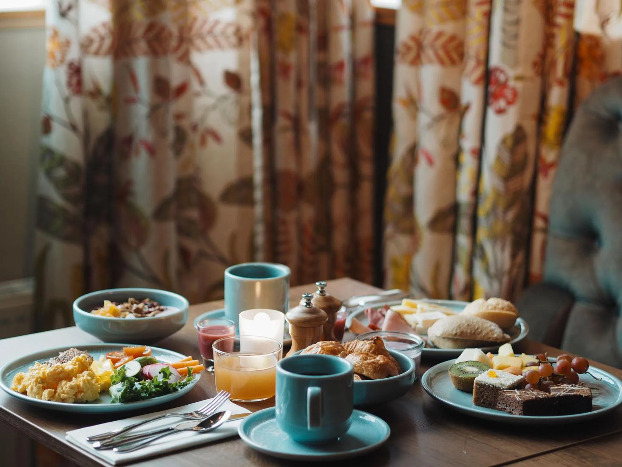 Breakfast in The Well