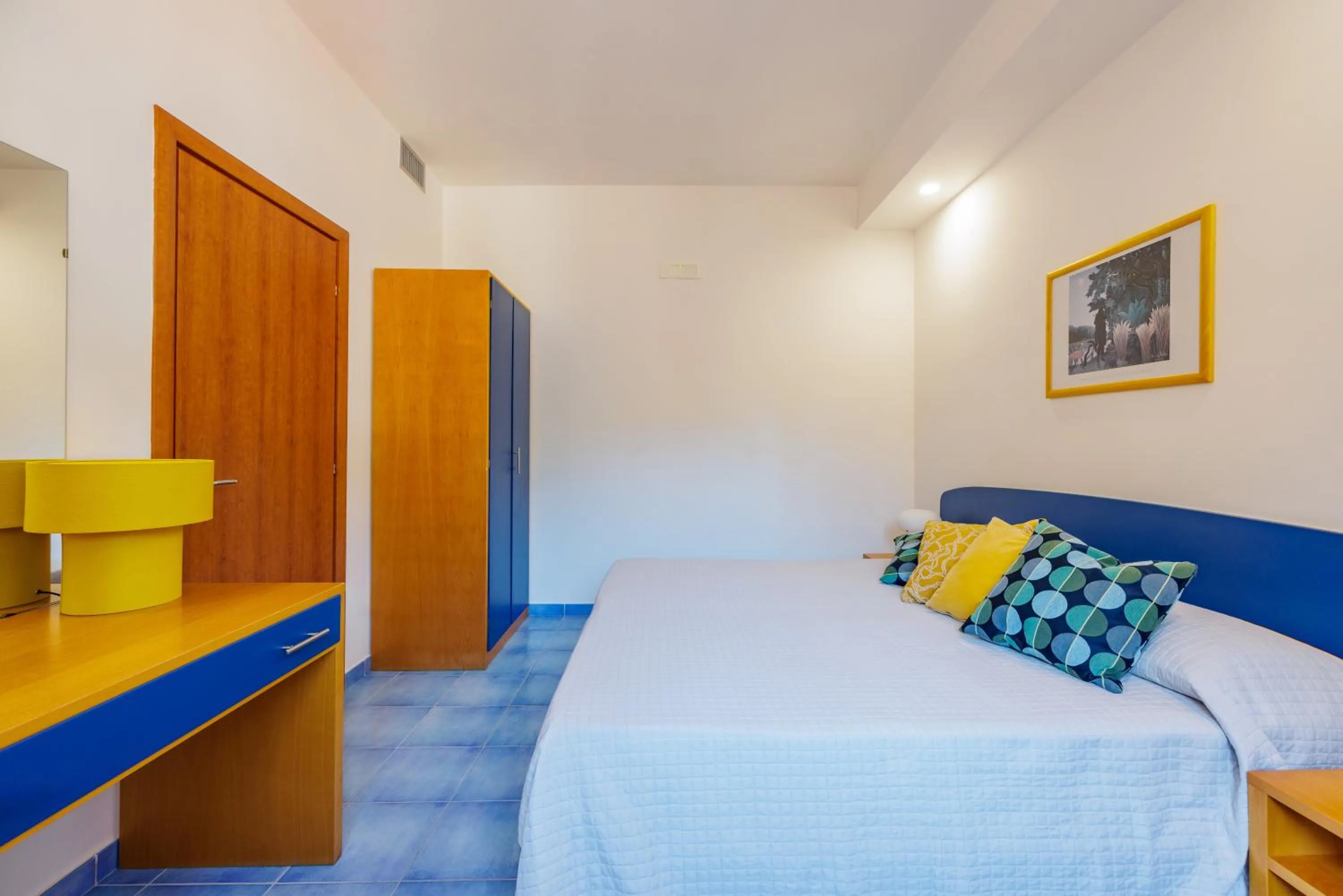 View (from property/room), Bed in Residence Panoramic