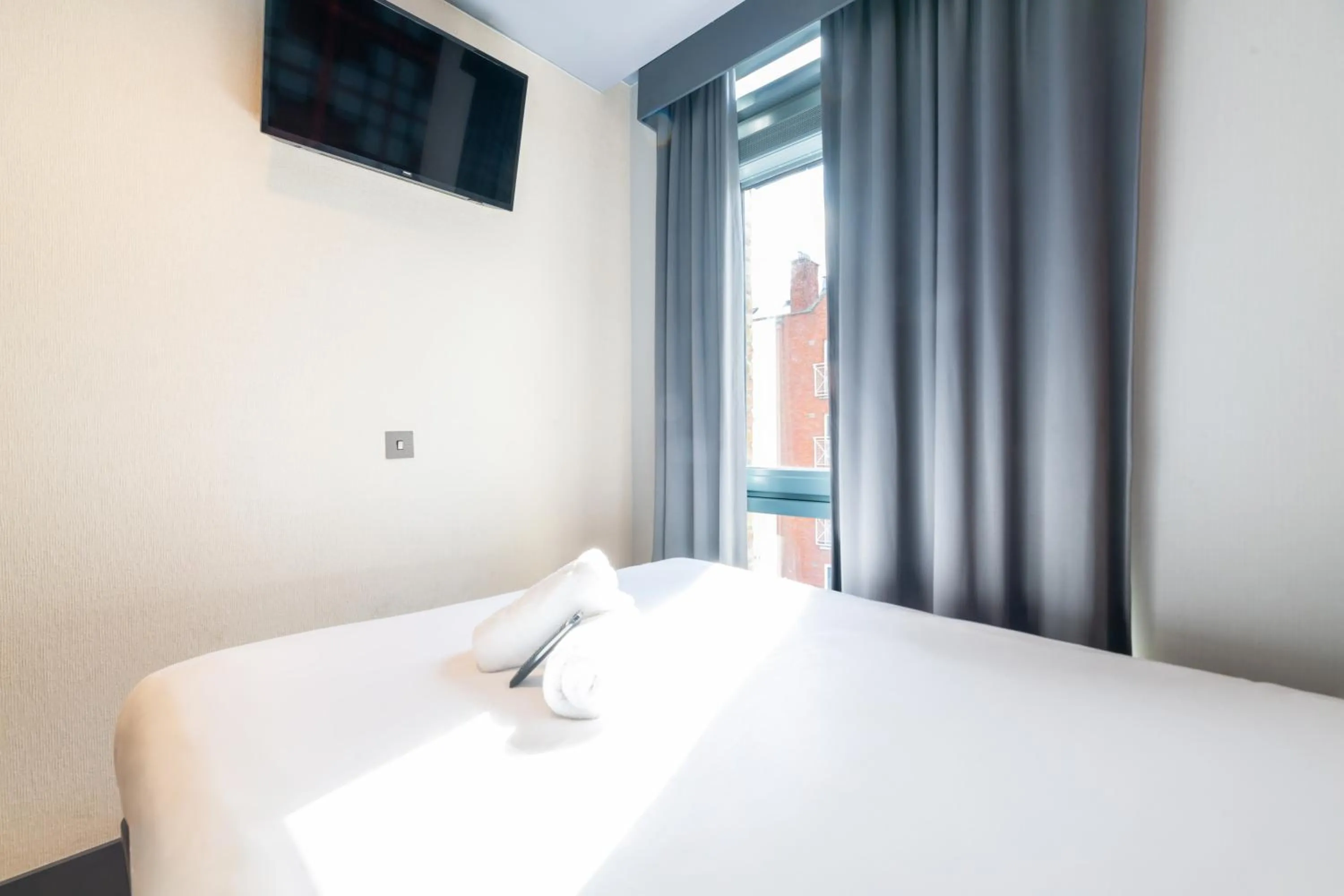 Bed in easyHotel Dublin