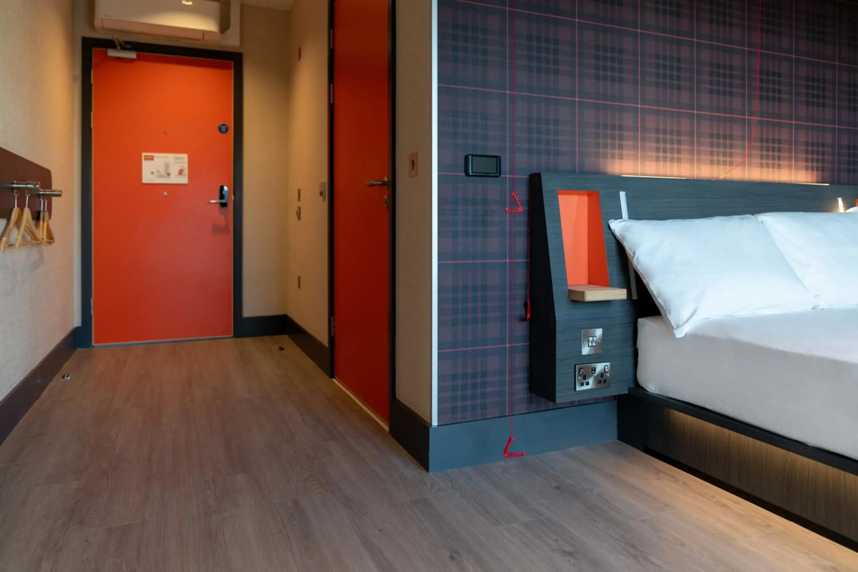 Bedroom, Bed in easyHotel Dublin Bedroom, Bed in easyHotel Dublin