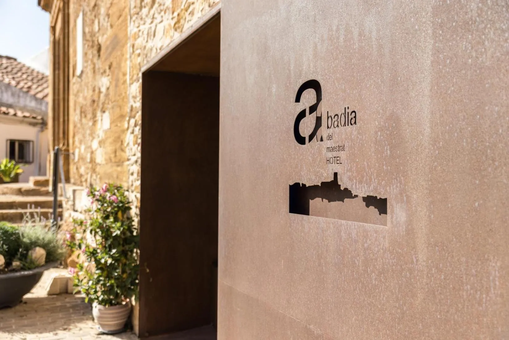 Facade/entrance in Hotel Boutique Abadia del Maestrat