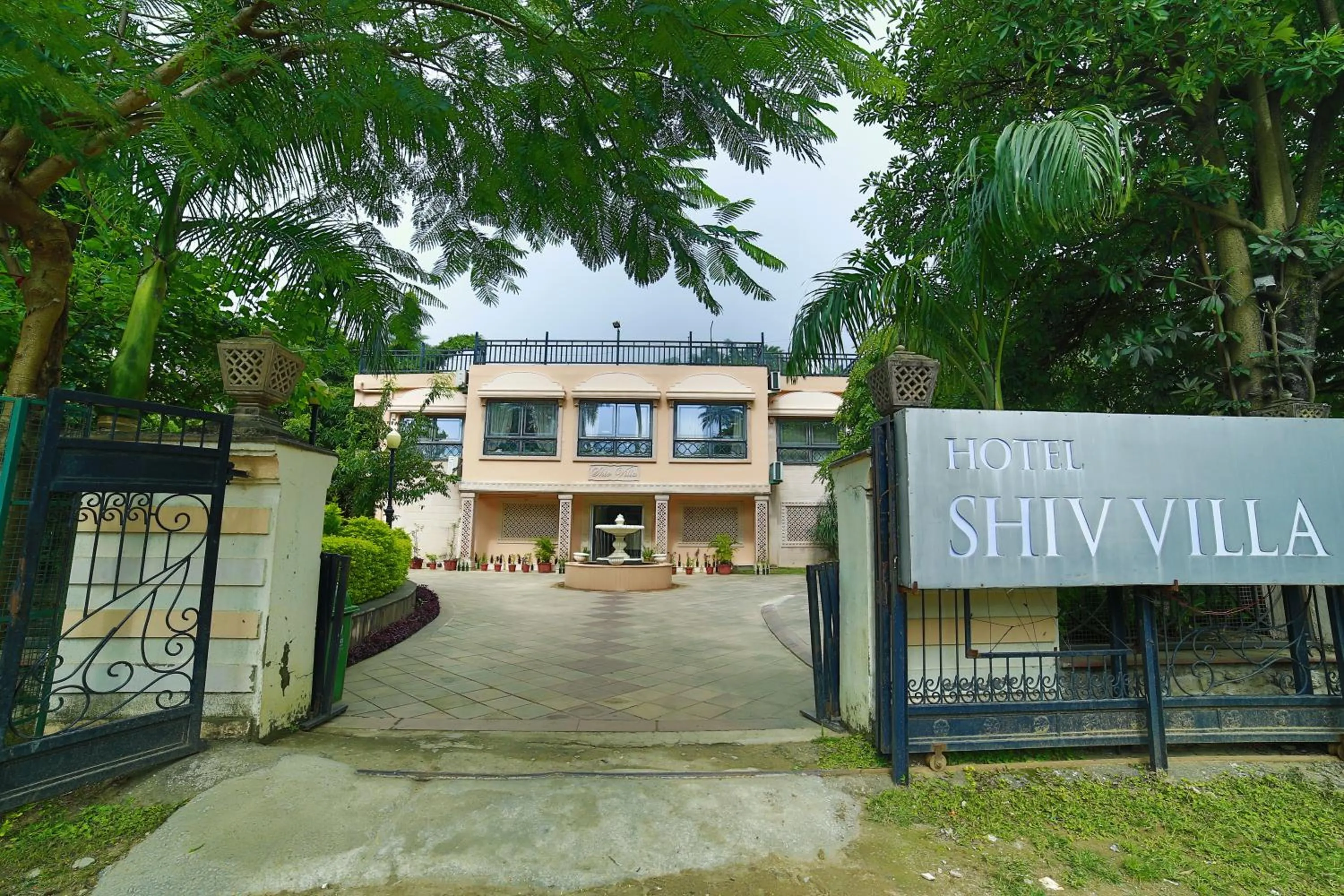 Property building in Hotel Shiv Villa