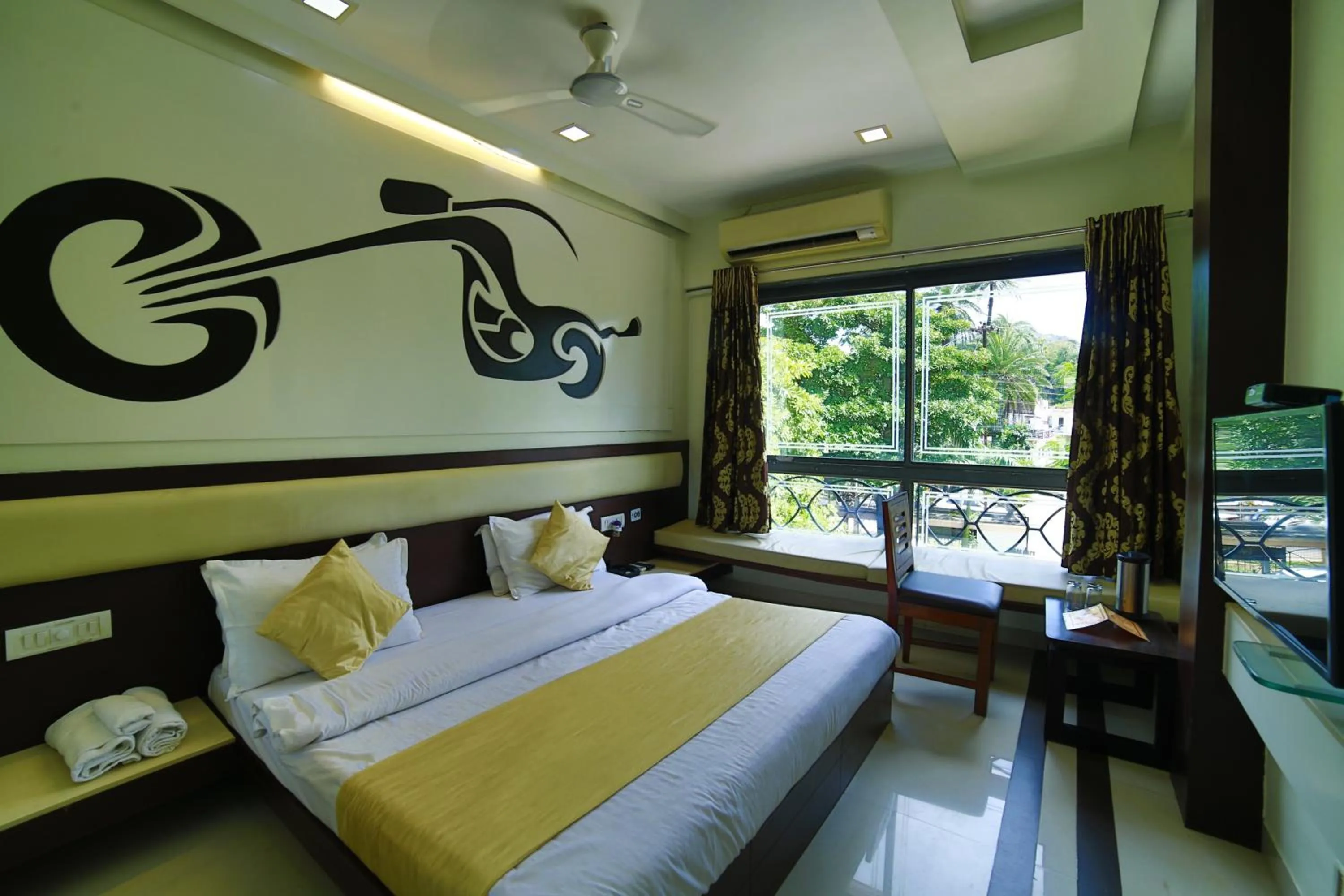 Photo of the whole room in Hotel Shiv Villa