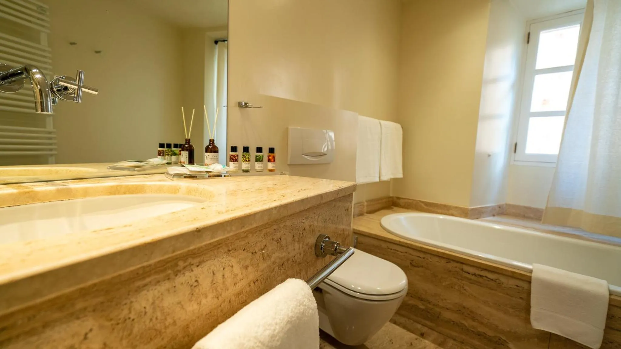 Bathroom in Hotel Can Verdera