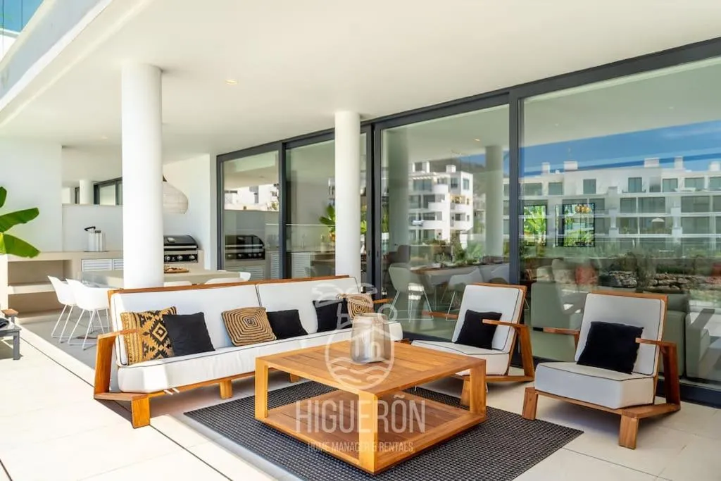 HigueronRentals Casa Linda