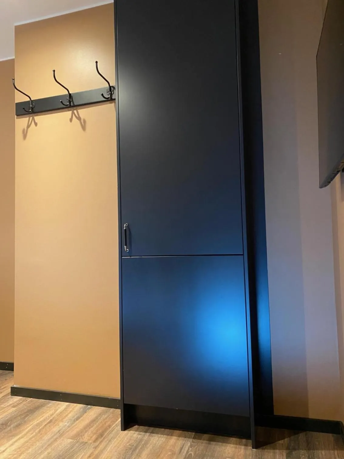 wardrobe in Magnolia House Sollentuna