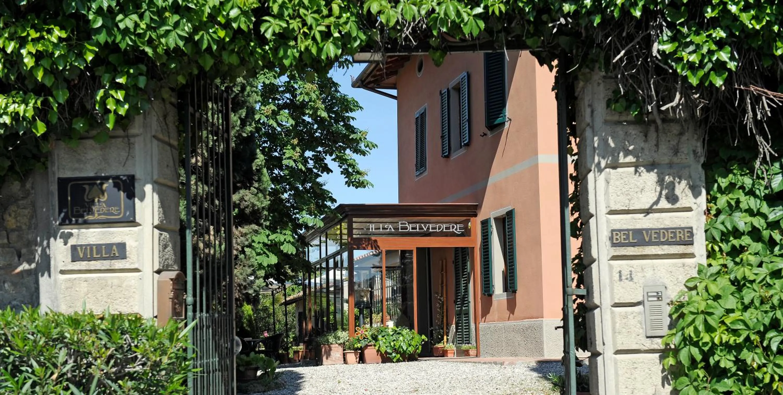 Facade/entrance in Hotel Villa Belvedere