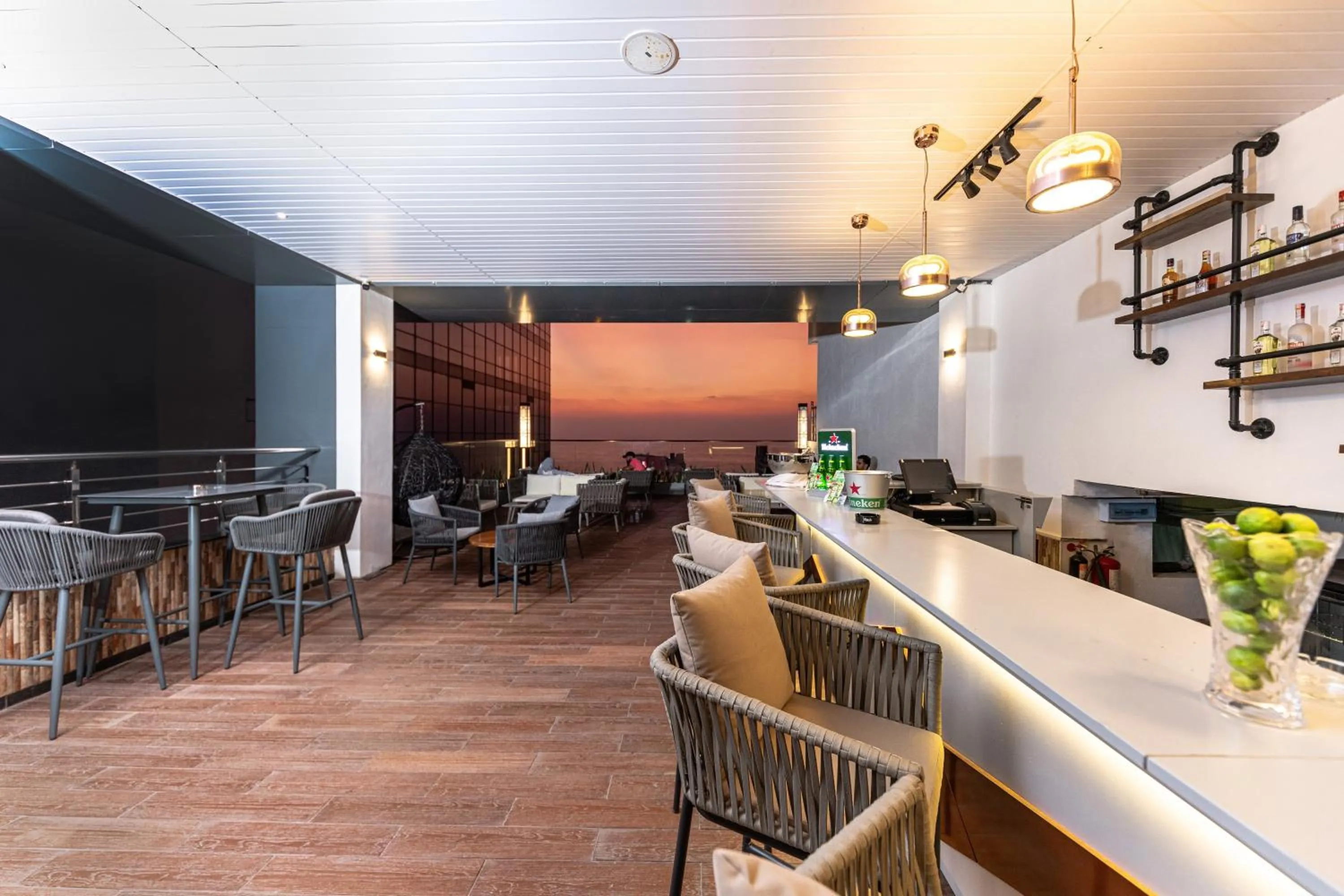 Lounge or bar in Pearl Grand By Rathna