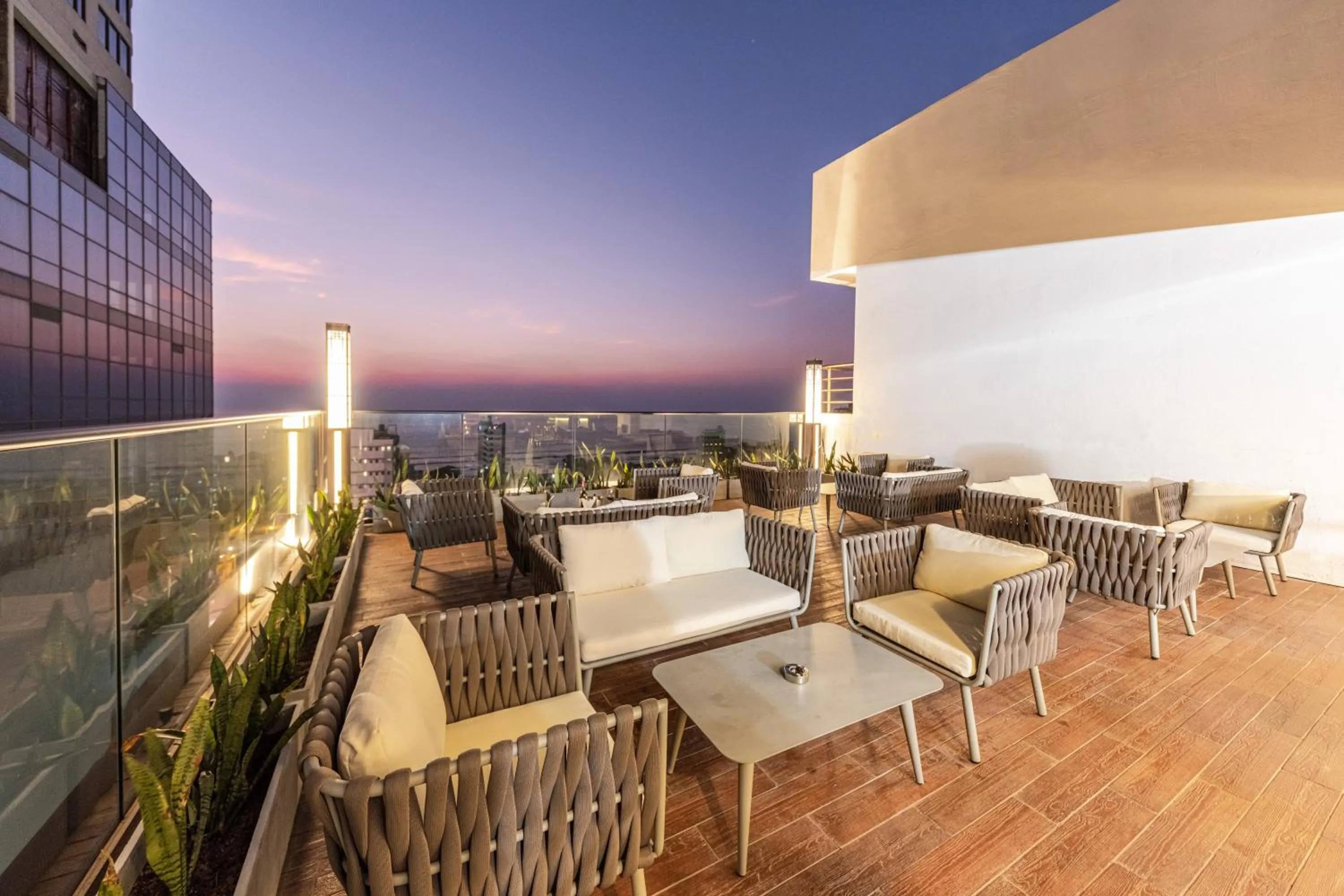 Lounge or bar in Pearl Grand By Rathna