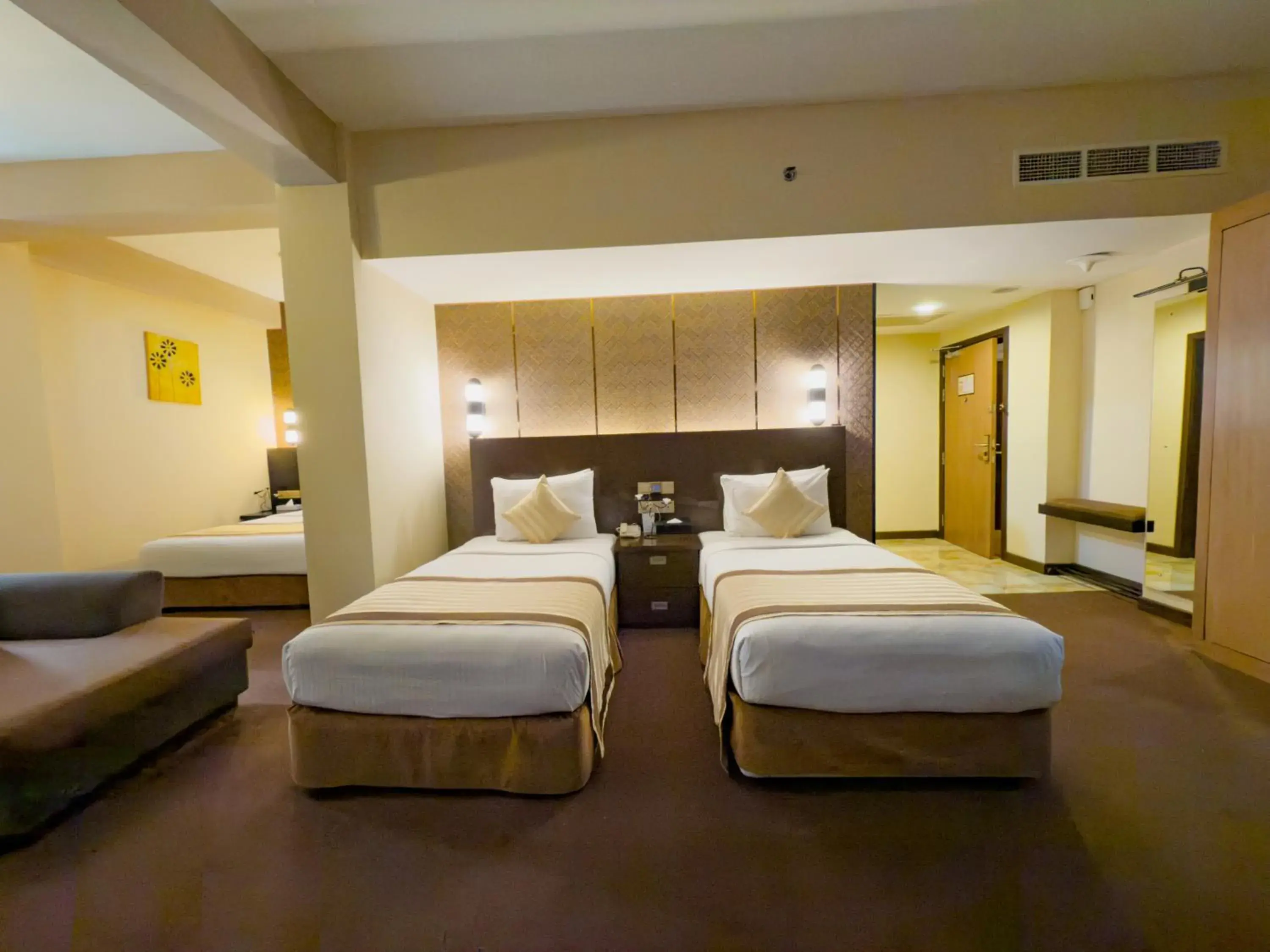 Bed in Pearl Grand By Rathna Bed in Pearl Grand By Rathna