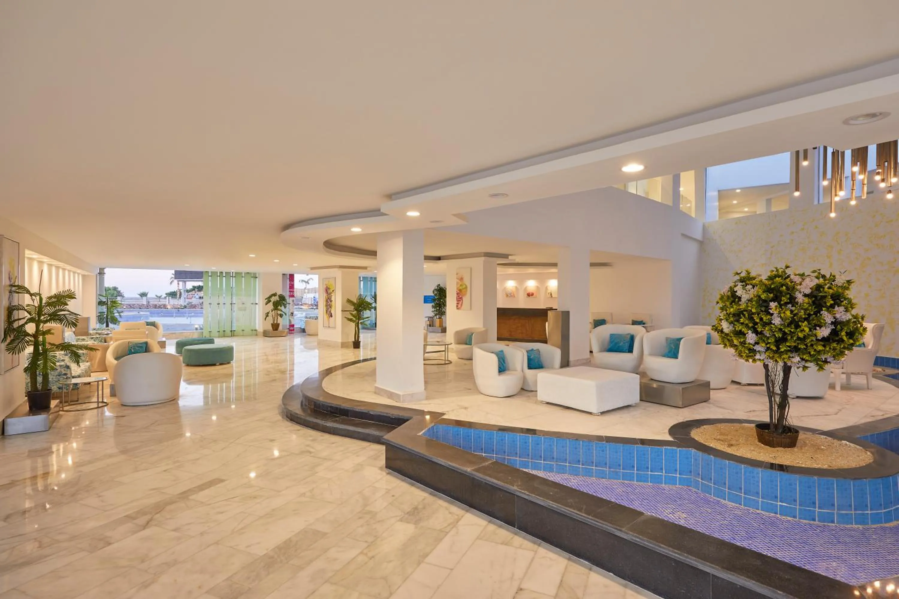 Golden Palace Marina Hotel