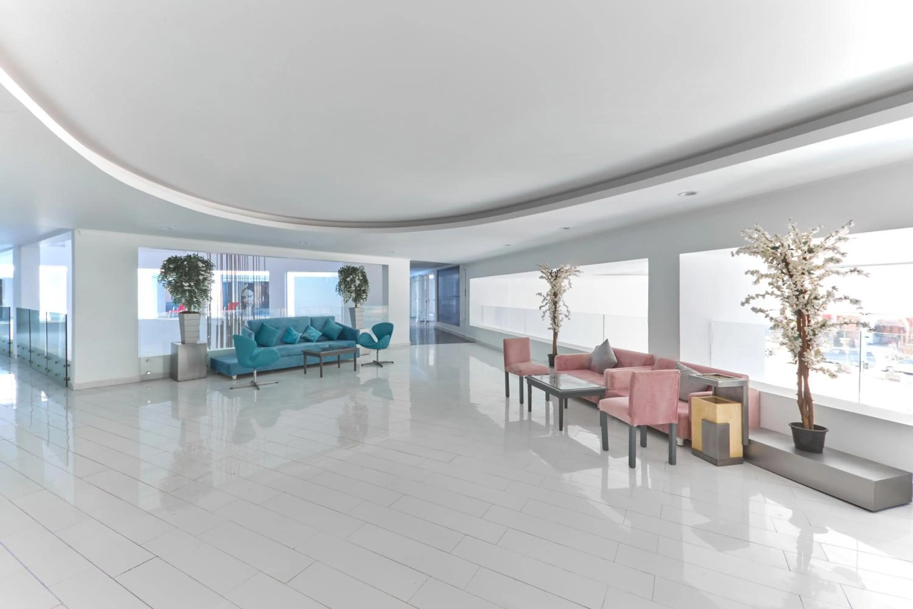 Golden Palace Marina Hotel