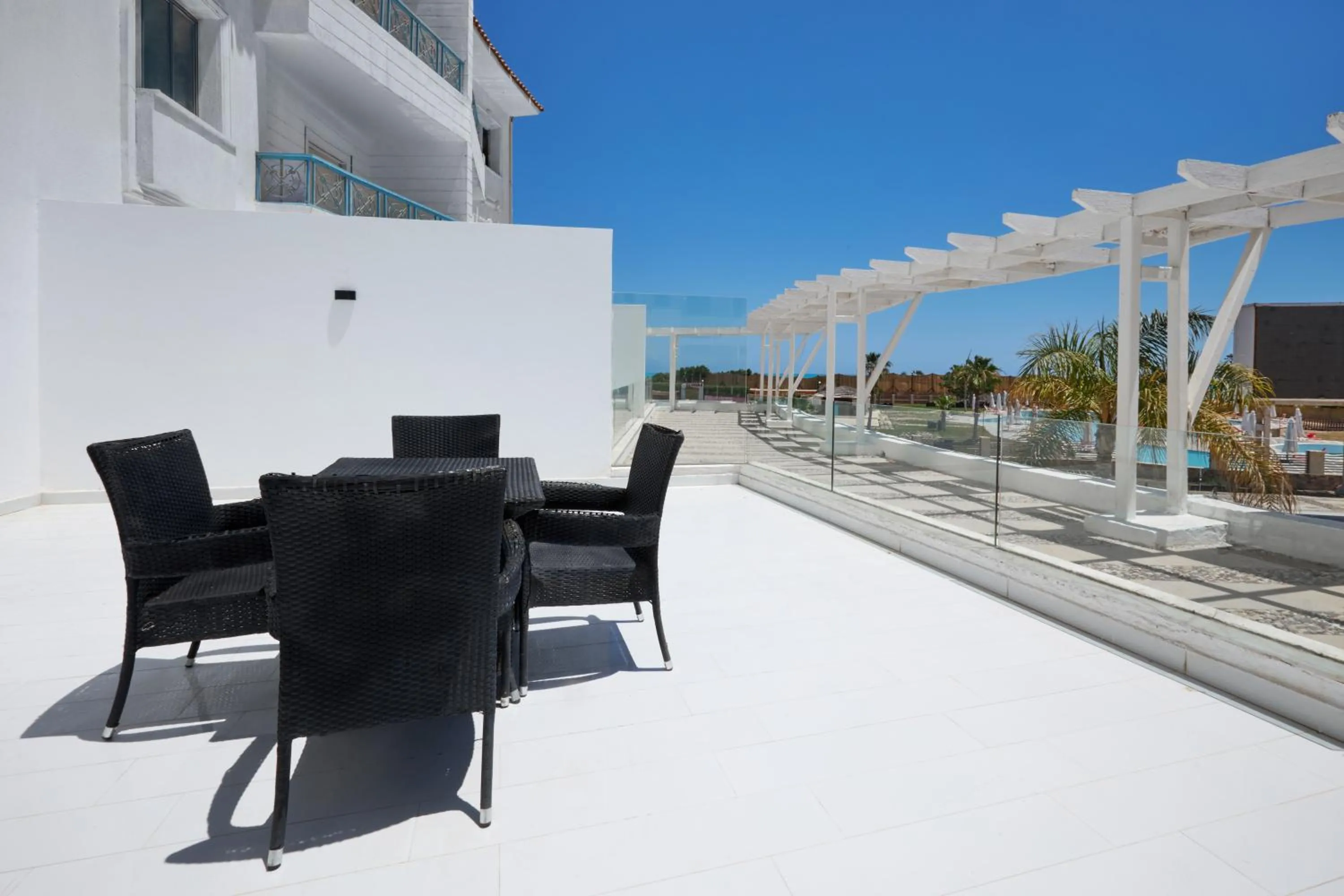 Golden Palace Marina Hotel
